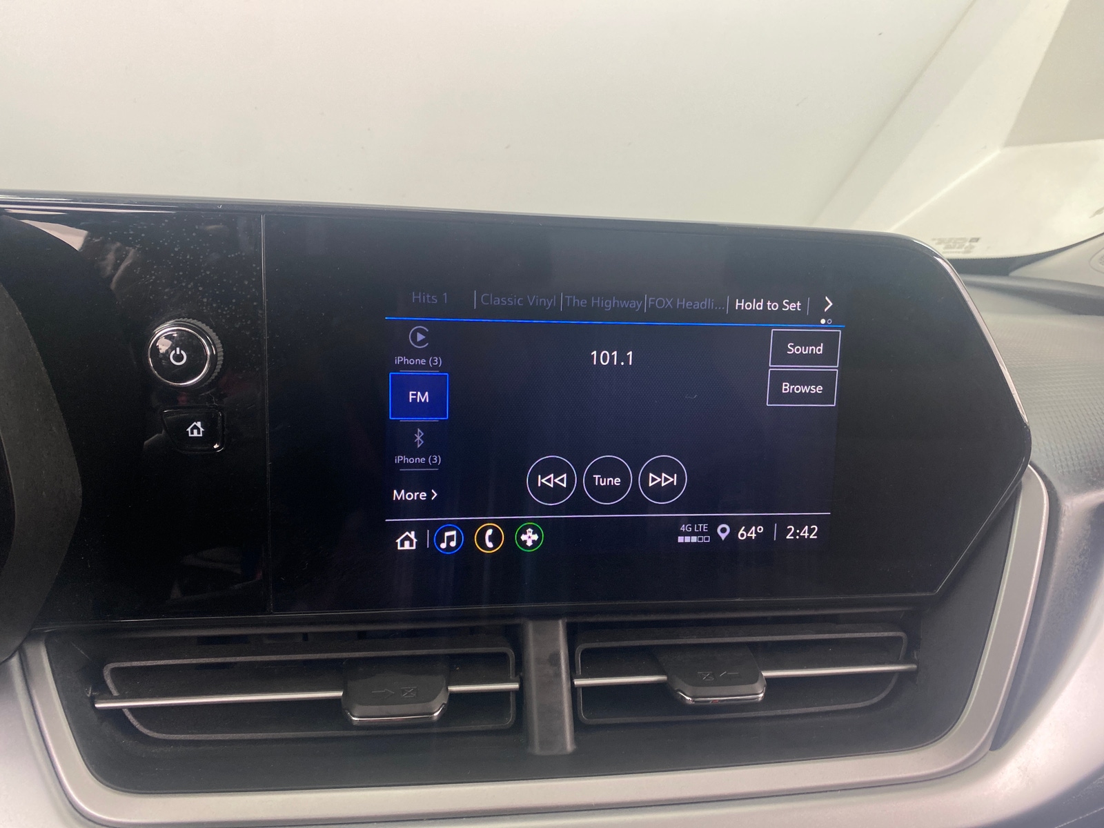 Thumbnail: 2024 Chevrolet Trax - 4