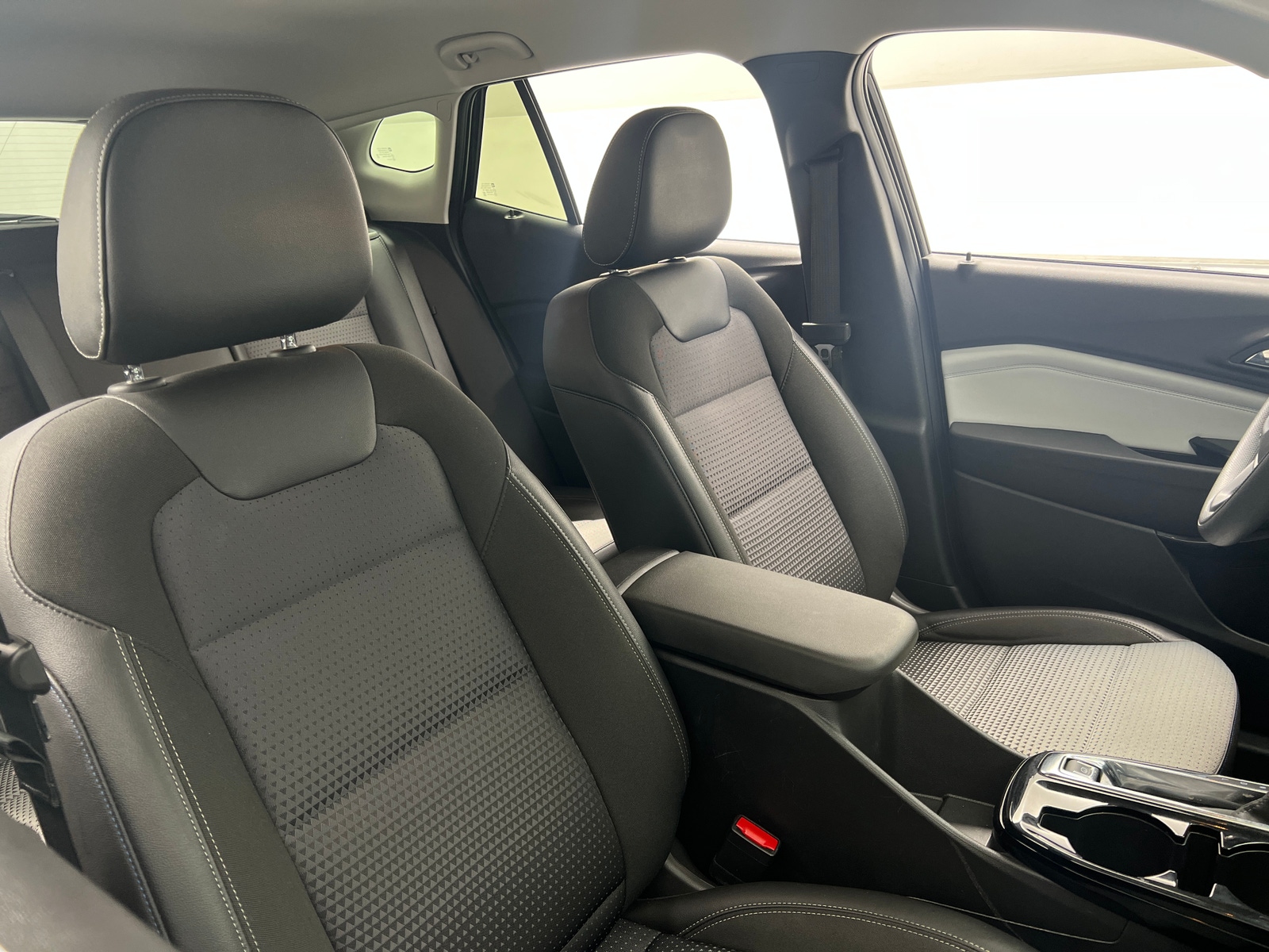 Thumbnail: 2025 Chevrolet Trax - 2