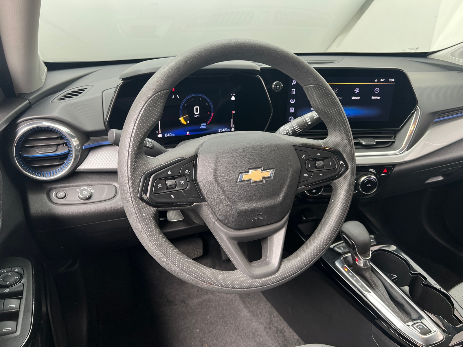 Thumbnail: 2025 Chevrolet Trax - 5