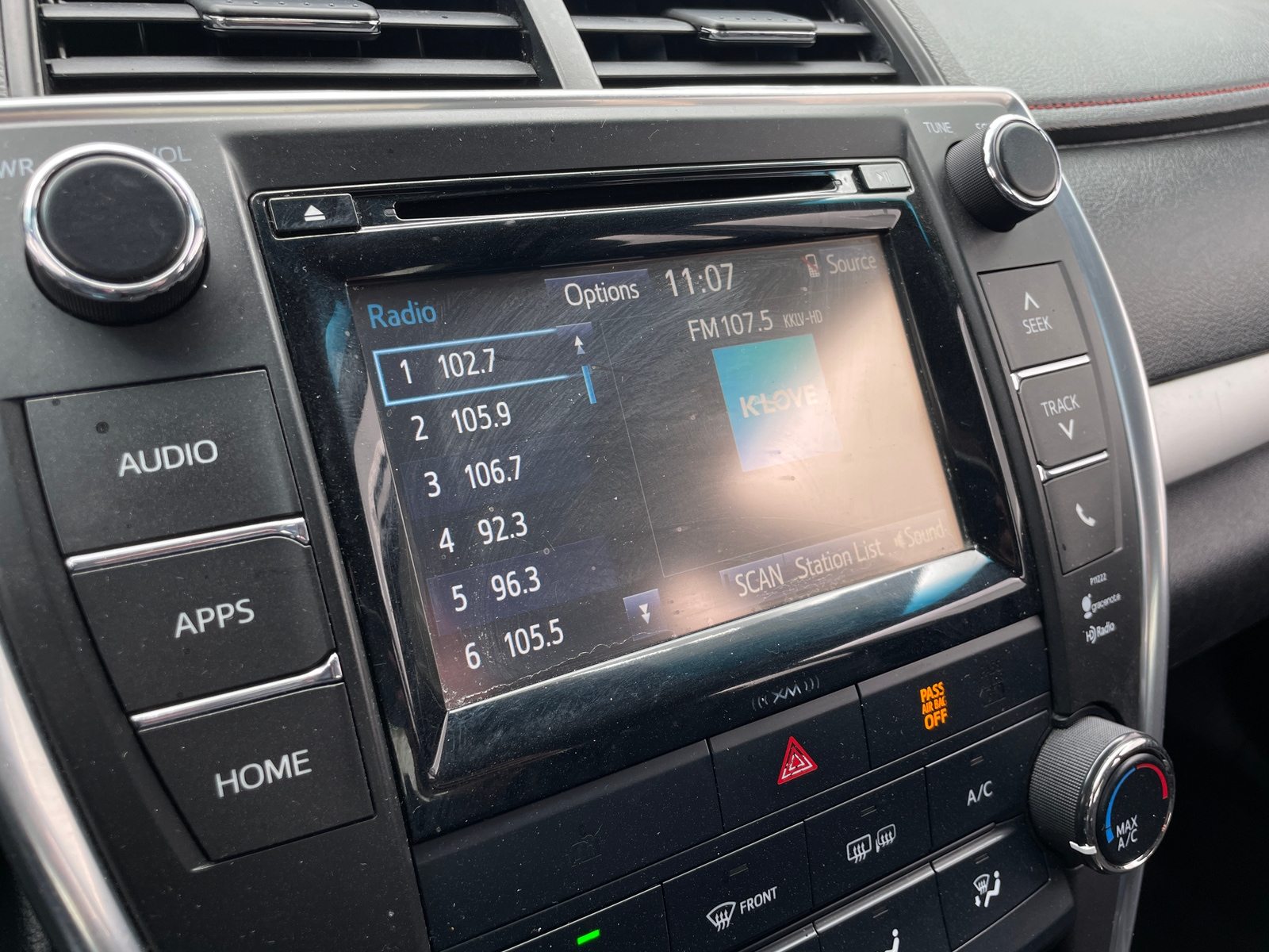 Thumbnail: 2017 Toyota Camry - 3