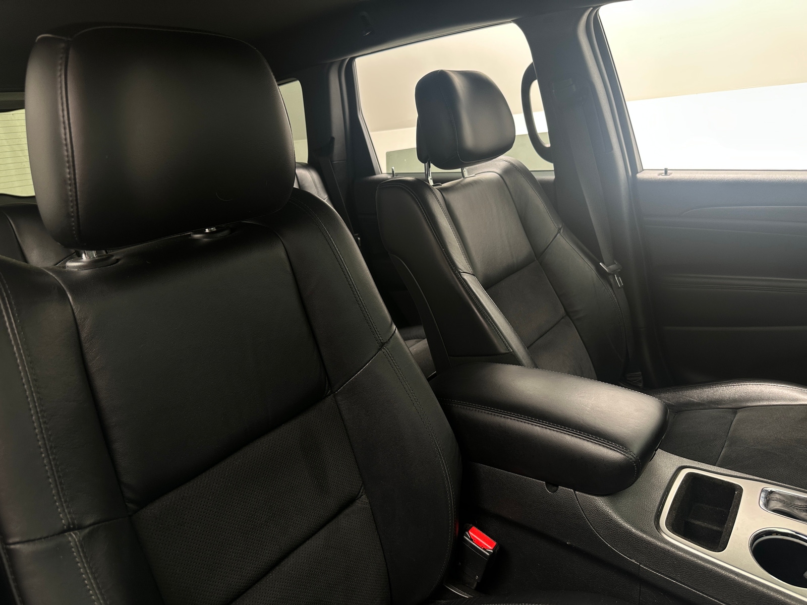 Thumbnail: 2017 Jeep Grand Cherokee - 2