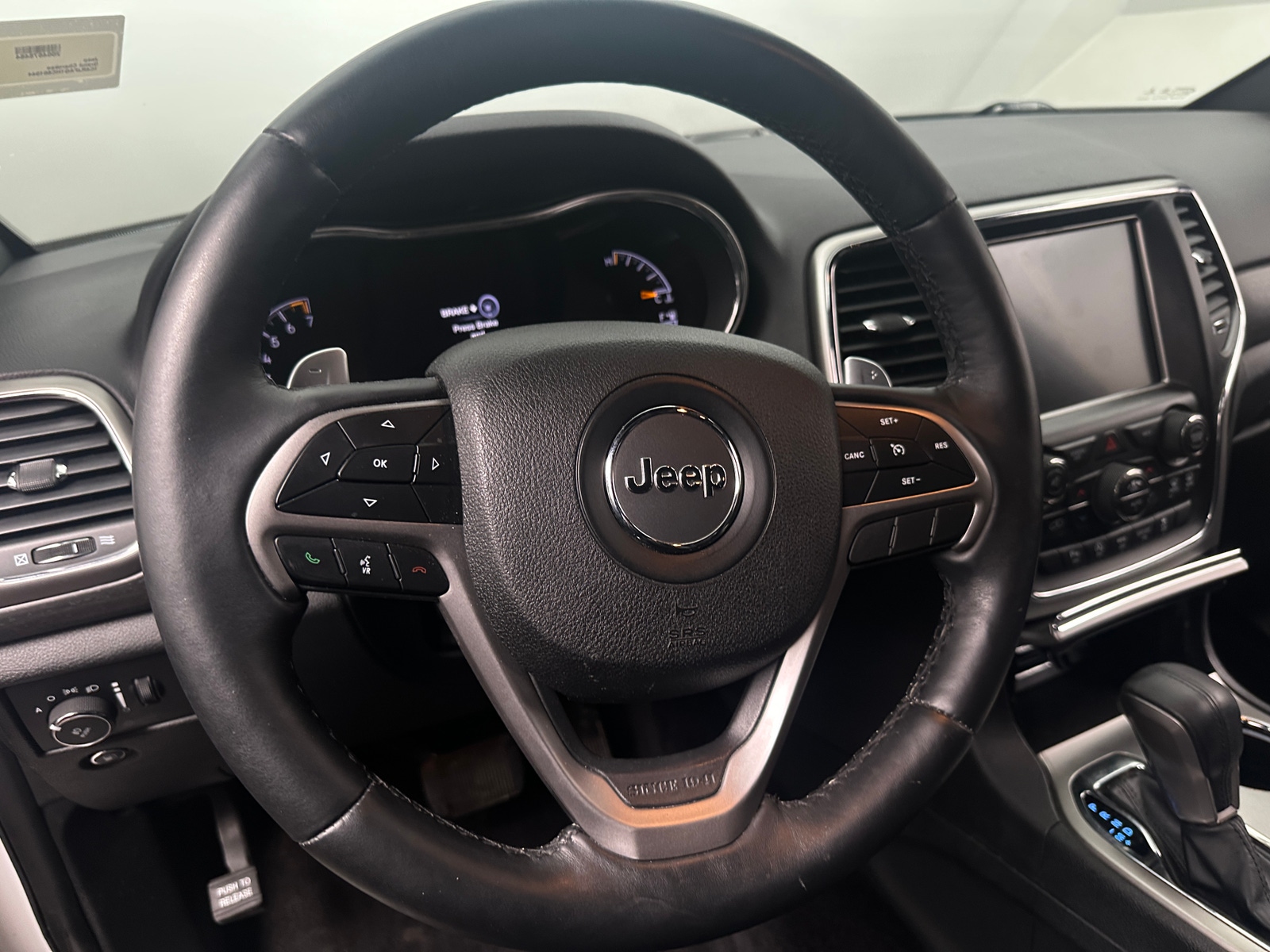 Thumbnail: 2017 Jeep Grand Cherokee - 5