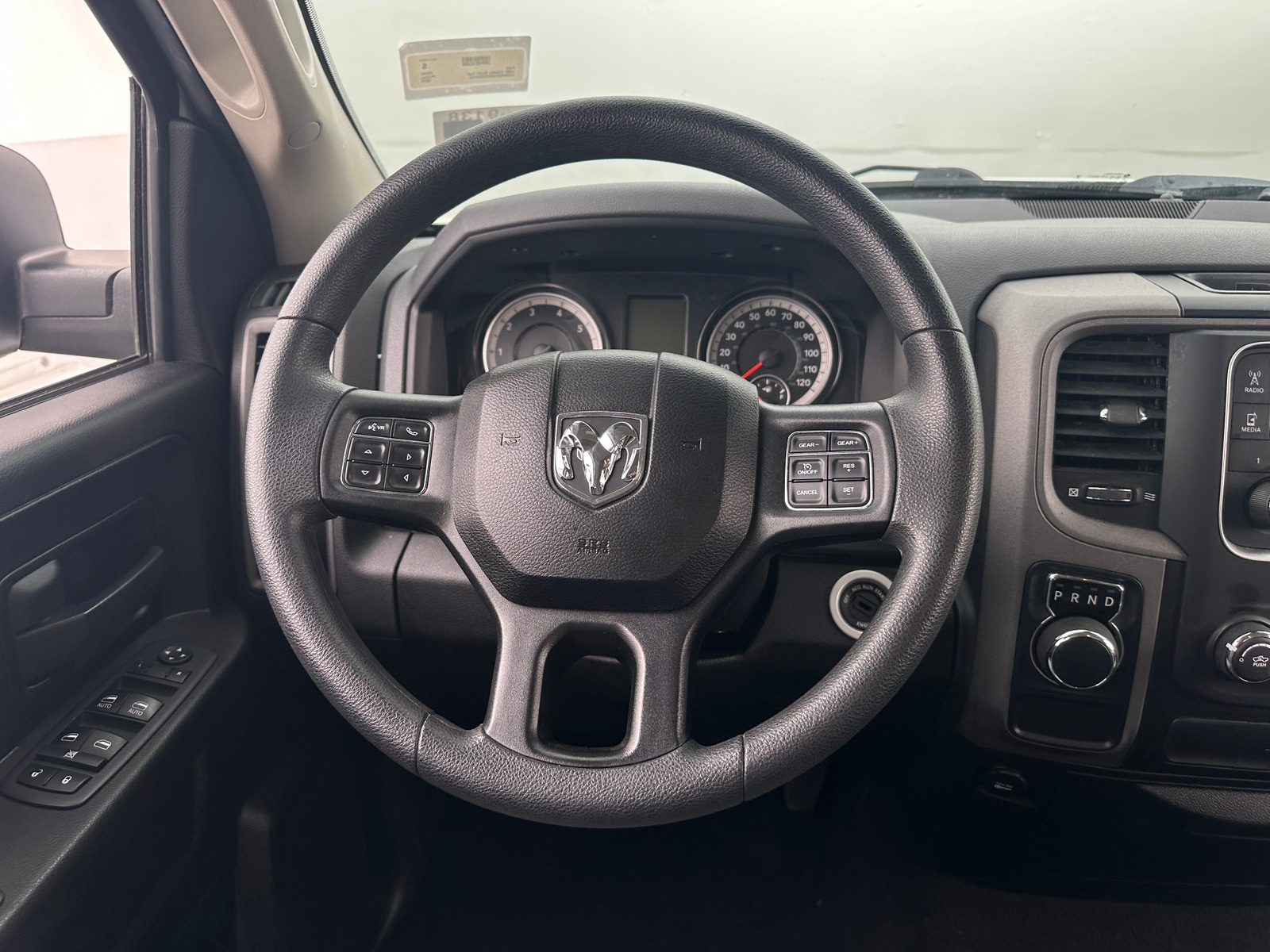 Thumbnail: 2019 RAM 1500 Classic - 4