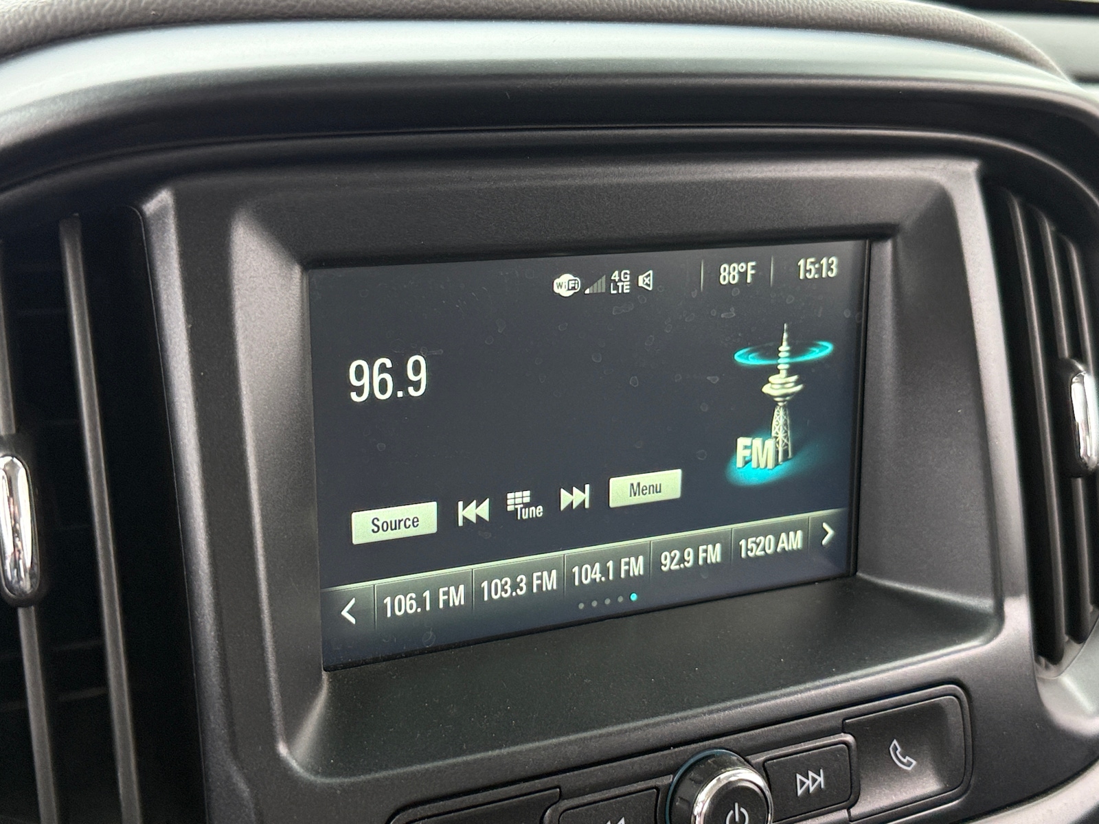 Thumbnail: 2017 Chevrolet Colorado - 4