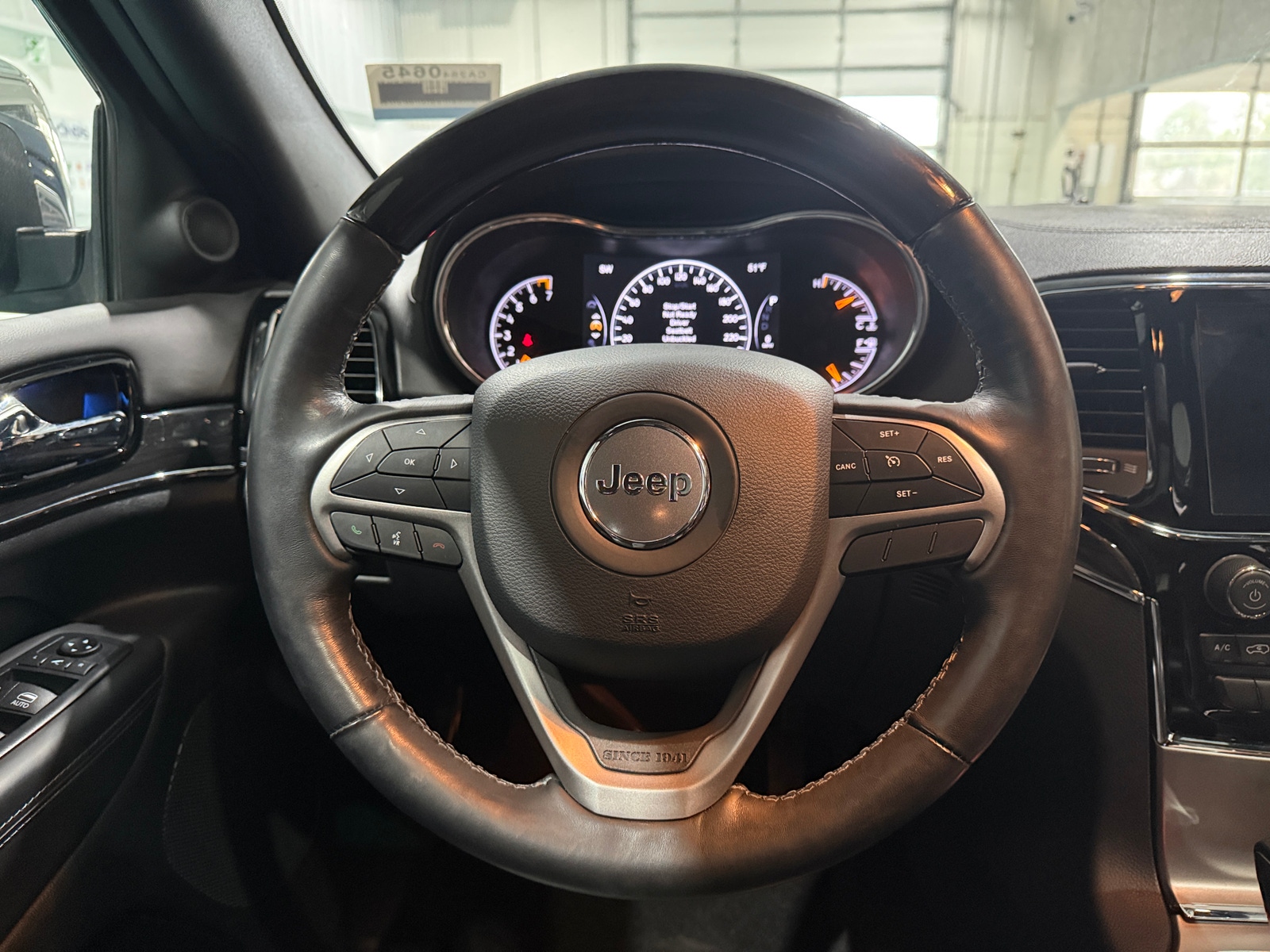 Thumbnail: 2020 Jeep Grand Cherokee - 4