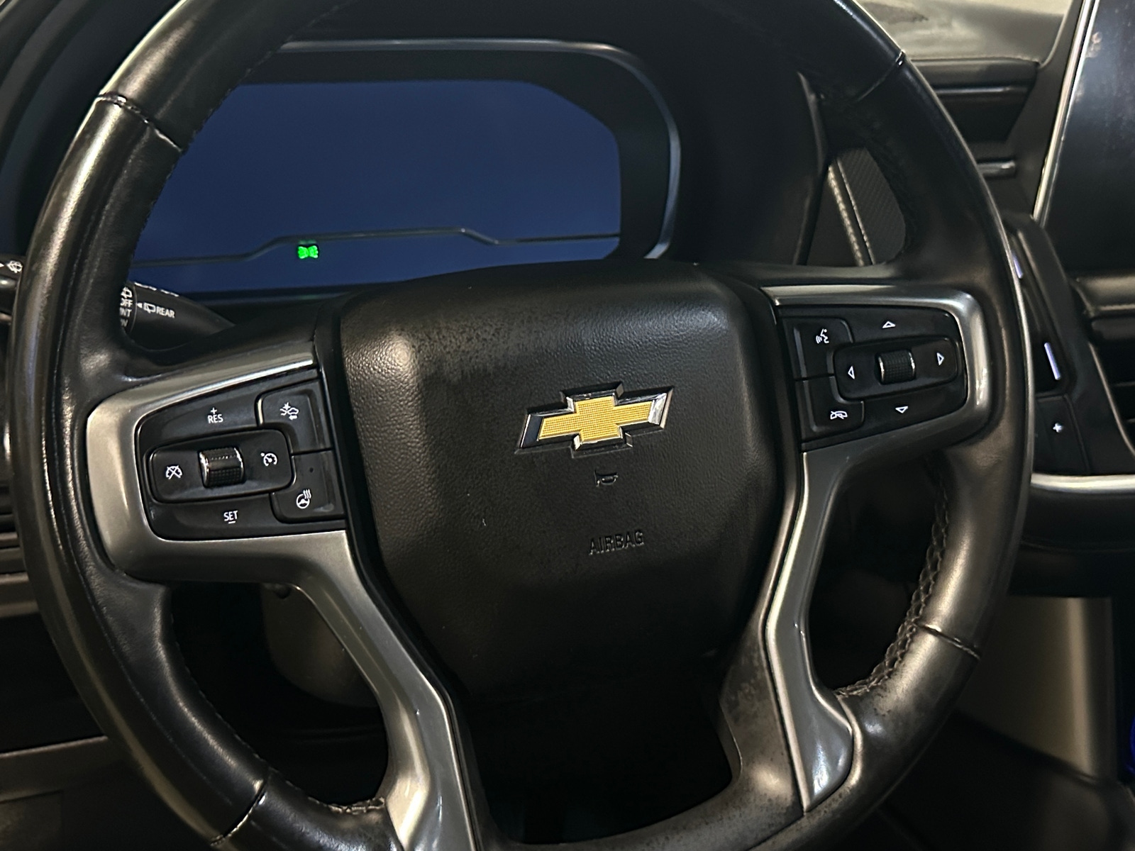 Thumbnail: 2023 Chevrolet Suburban - 4