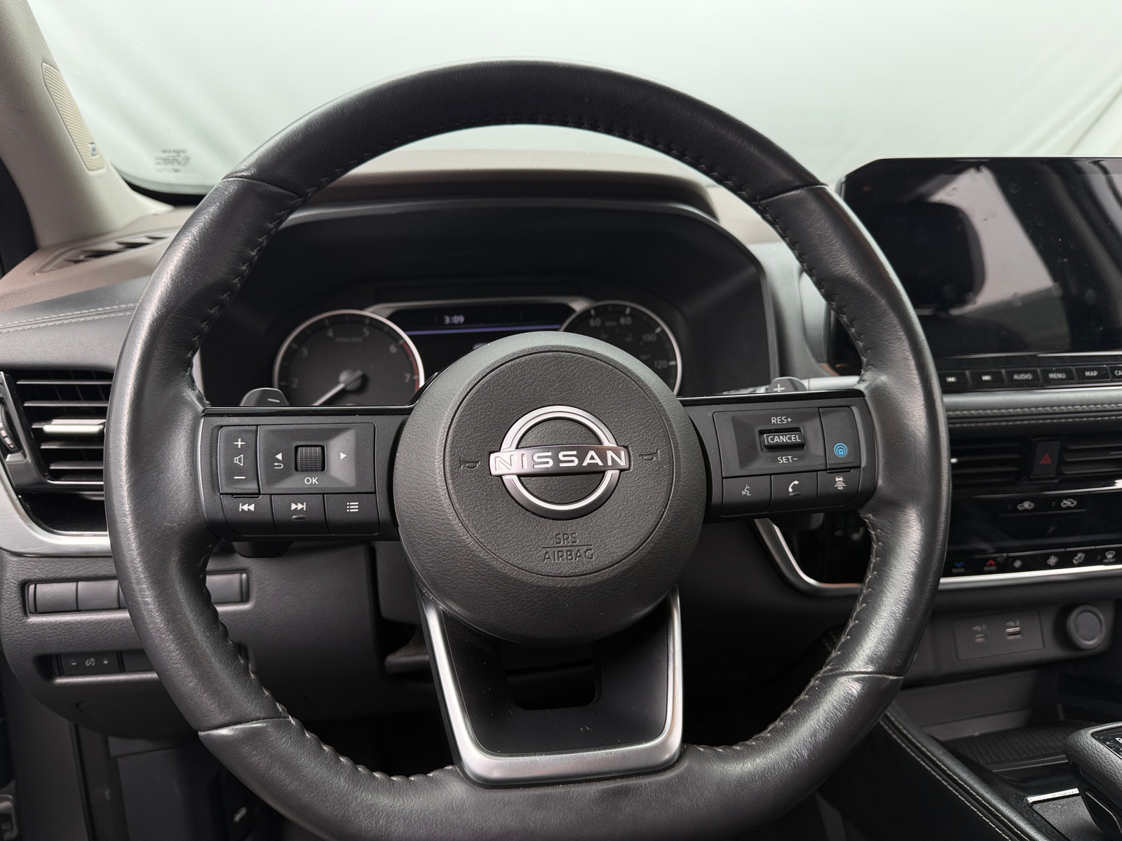 Thumbnail: 2023 Nissan Rogue - 4