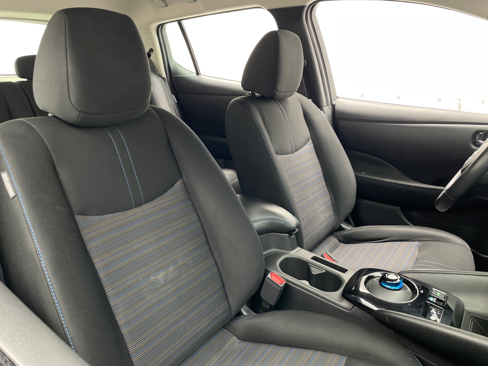 Thumbnail: 2022 Nissan Leaf - 2