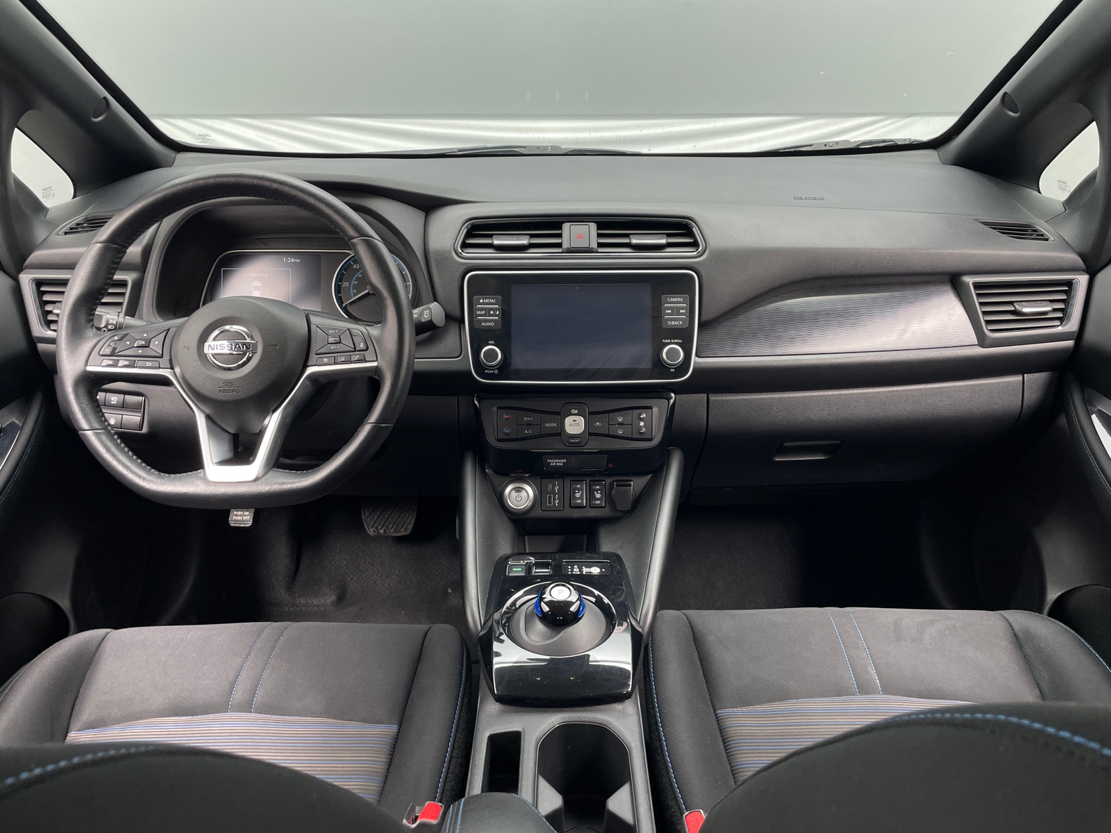 Thumbnail: 2022 Nissan Leaf - 3