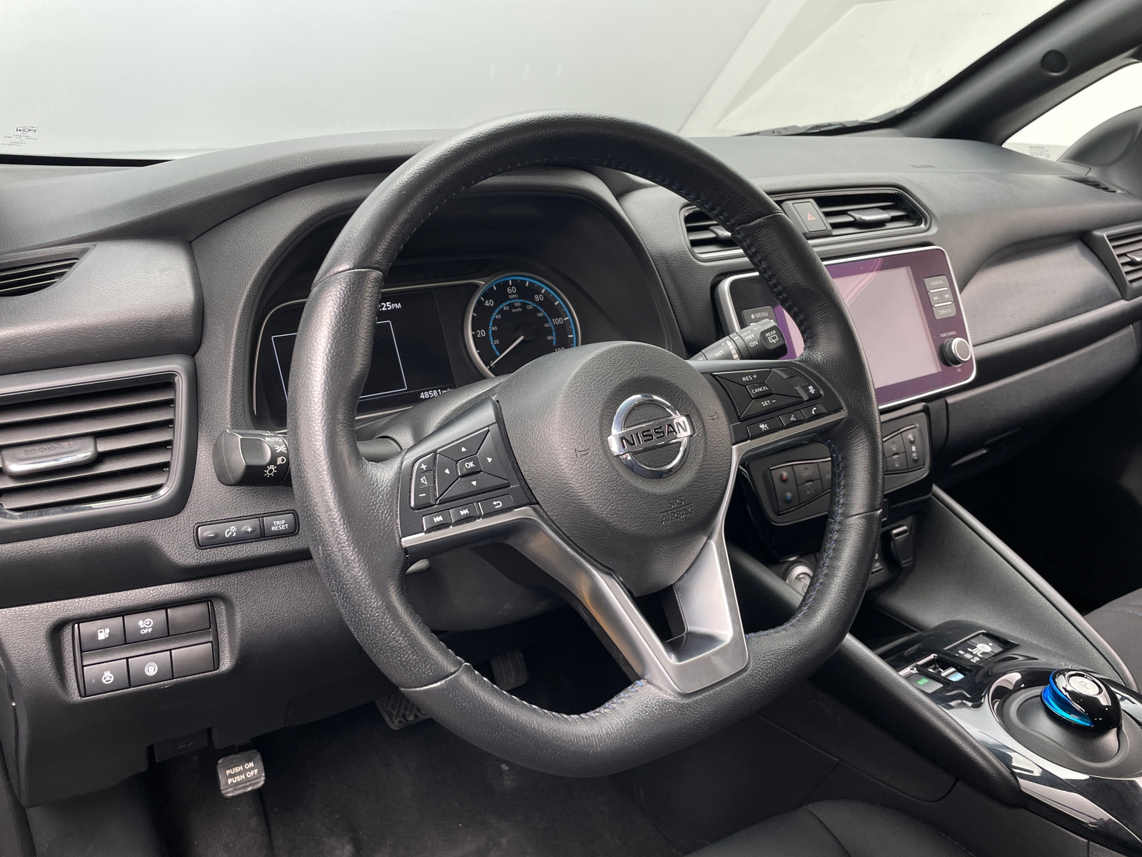 Thumbnail: 2022 Nissan Leaf - 5