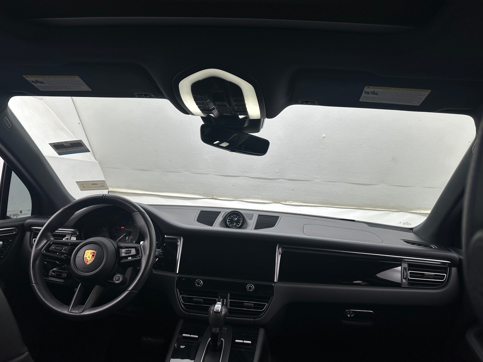 Thumbnail: 2023 Porsche Macan - 2