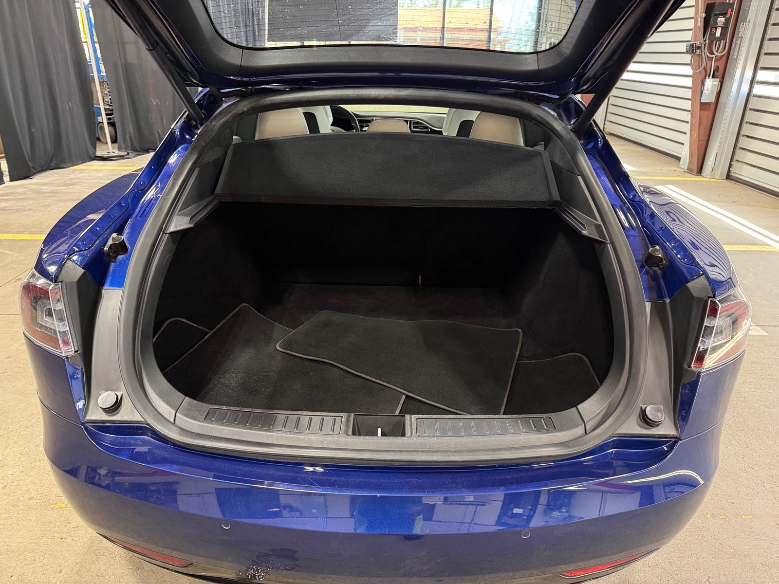 Thumbnail: 2017 Tesla Model S - 6