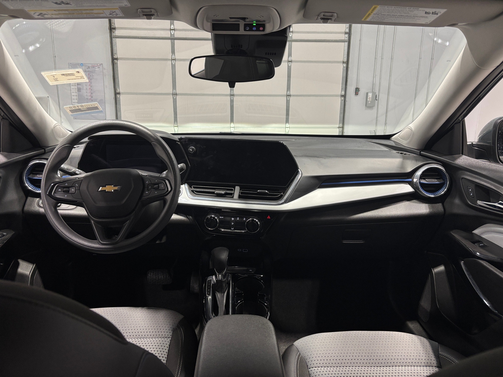 Thumbnail: 2025 Chevrolet Trax - 3