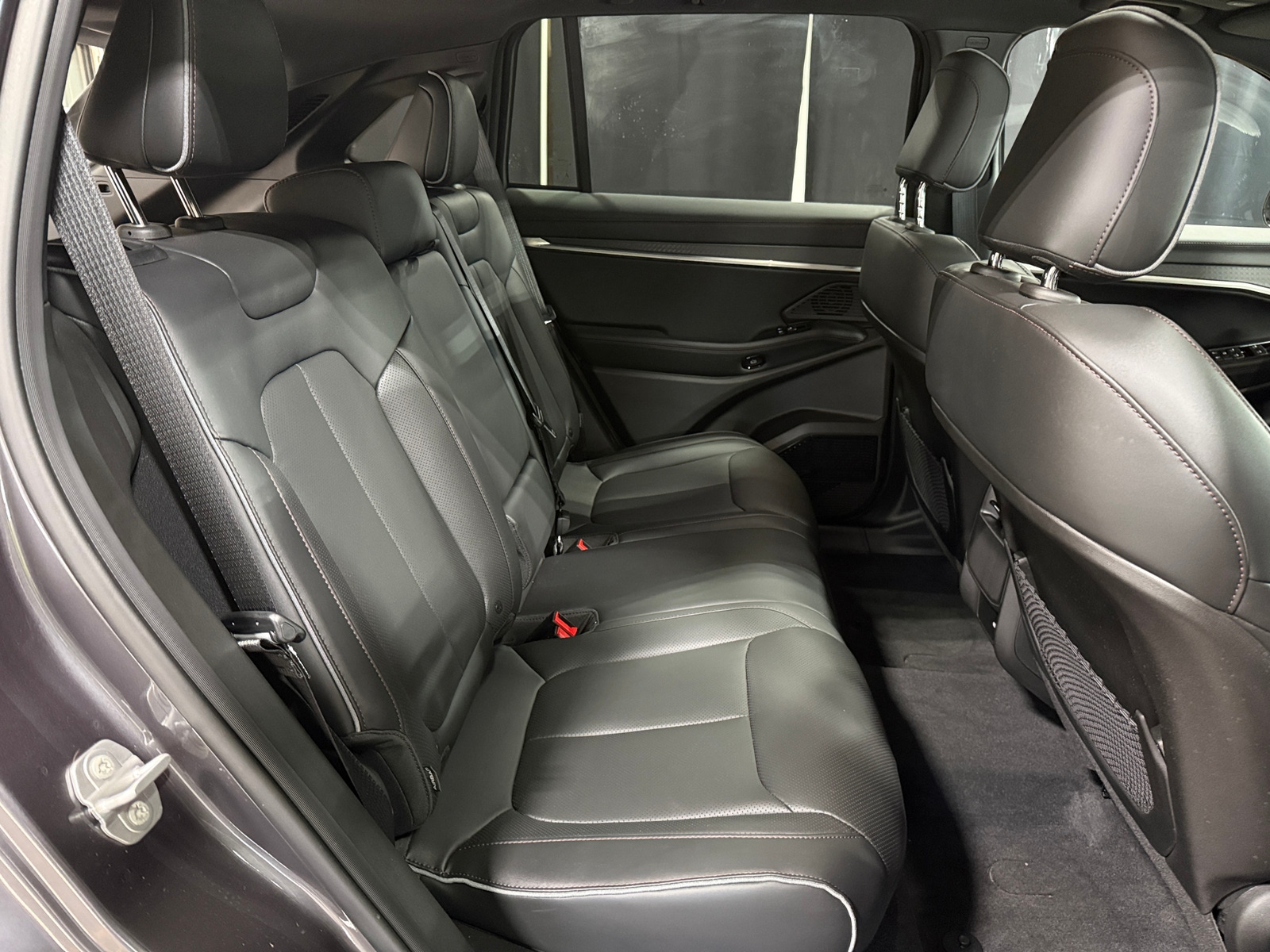 Thumbnail: 2025 Jeep Wagoneer S - 4