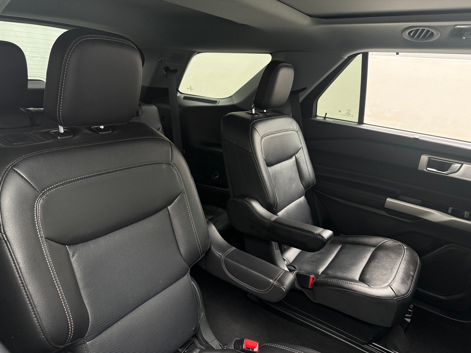 Thumbnail: 2023 Ford Explorer - 5