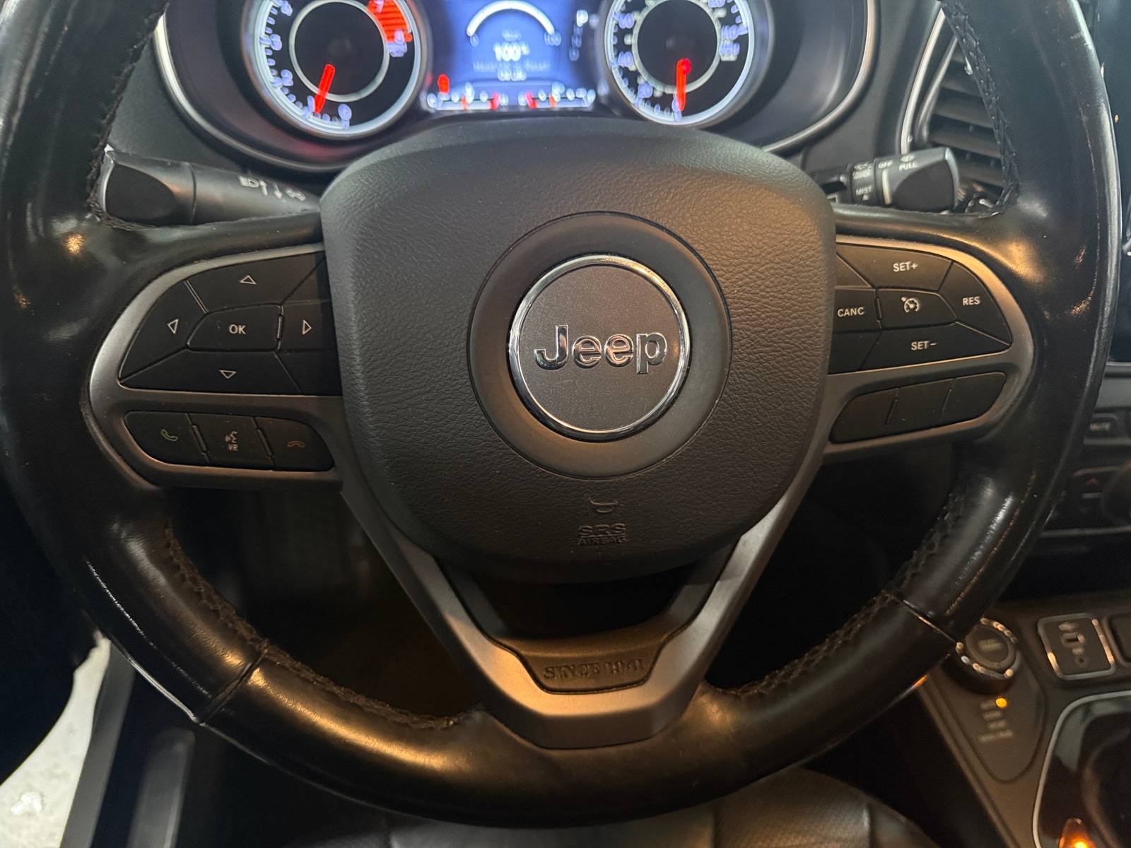 Thumbnail: 2019 Jeep Cherokee - 4