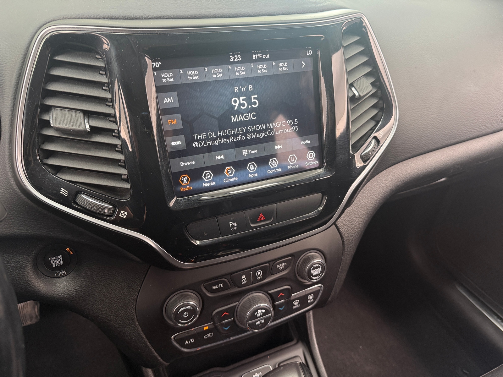 Thumbnail: 2019 Jeep Cherokee - 3