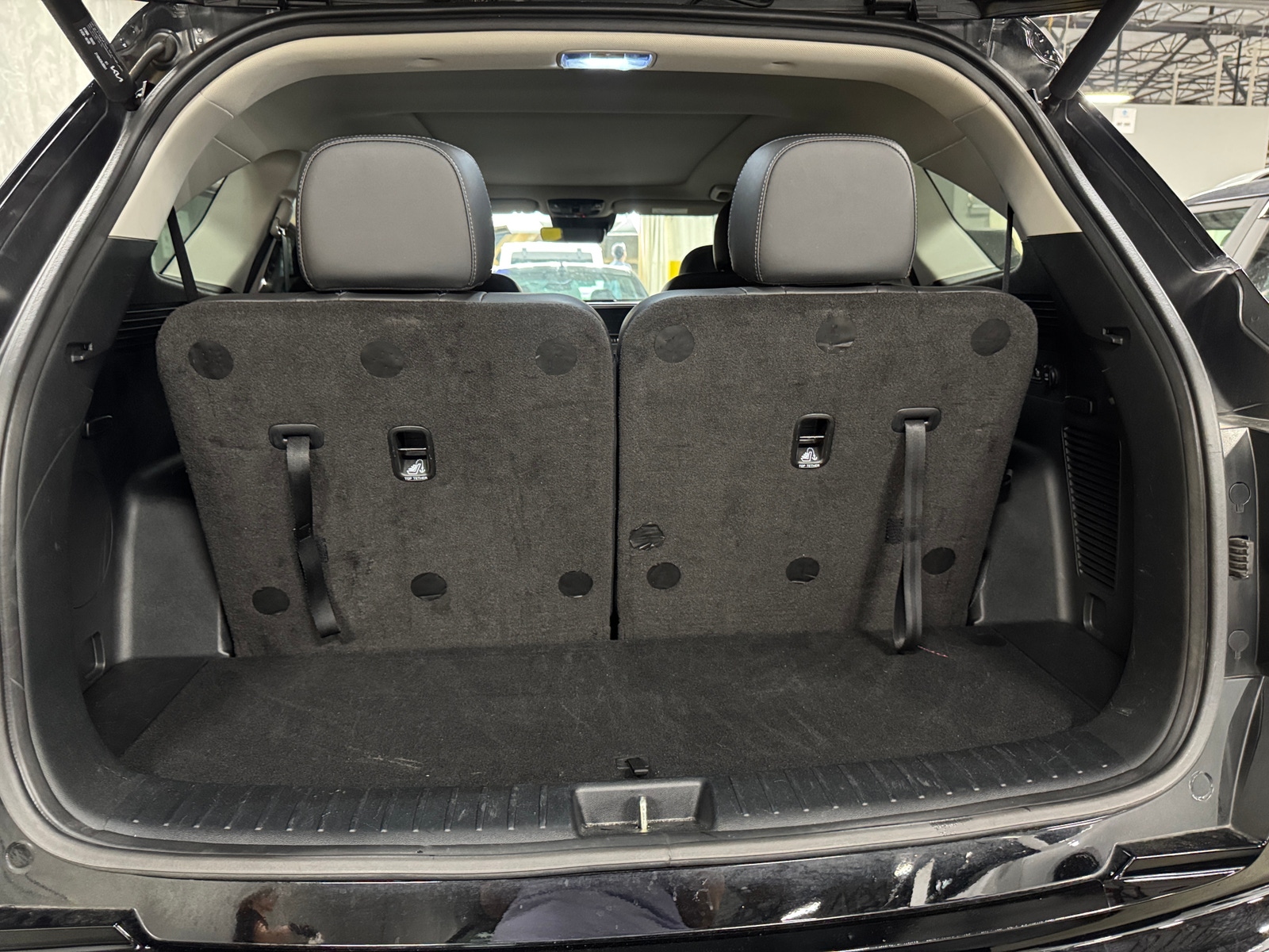 Thumbnail: 2023 Kia Sorento - 6