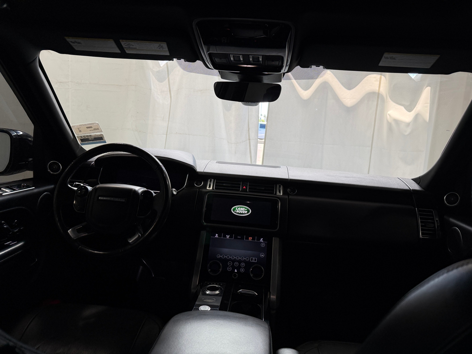 Thumbnail: 2018 Land Rover Range Rover - 2