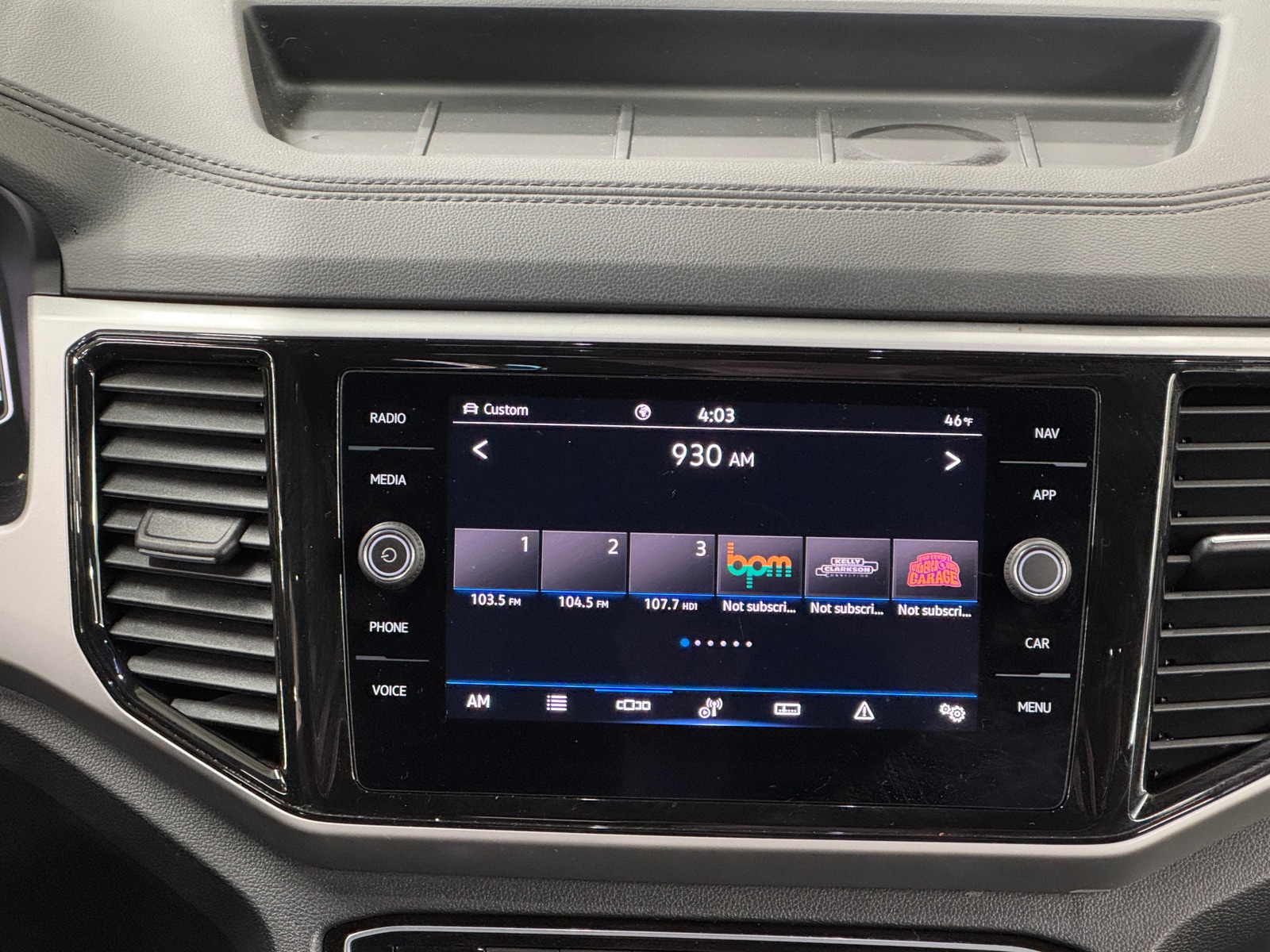 Thumbnail: 2022 Volkswagen Atlas - 3