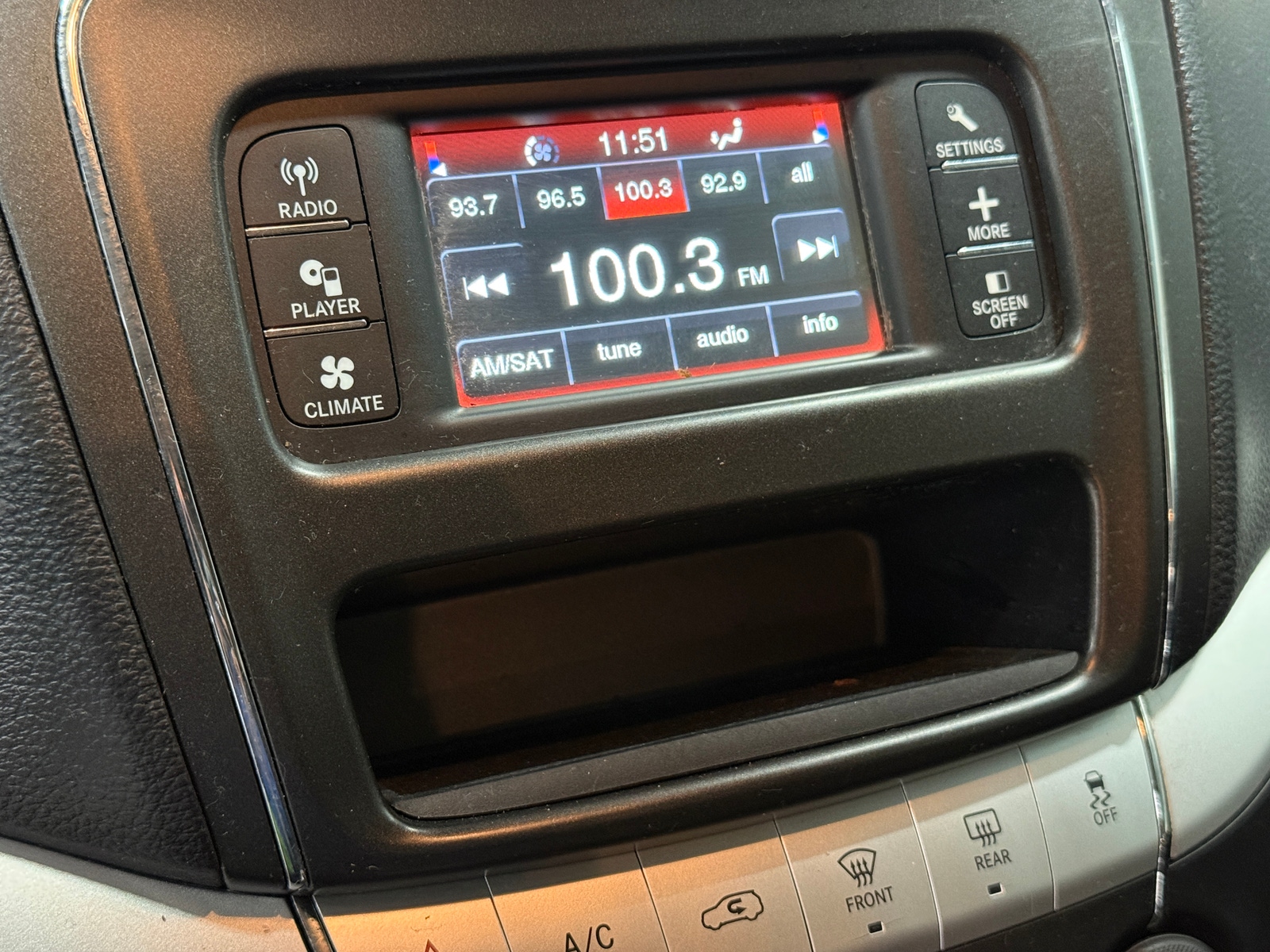 Thumbnail: 2017 Dodge Journey - 4