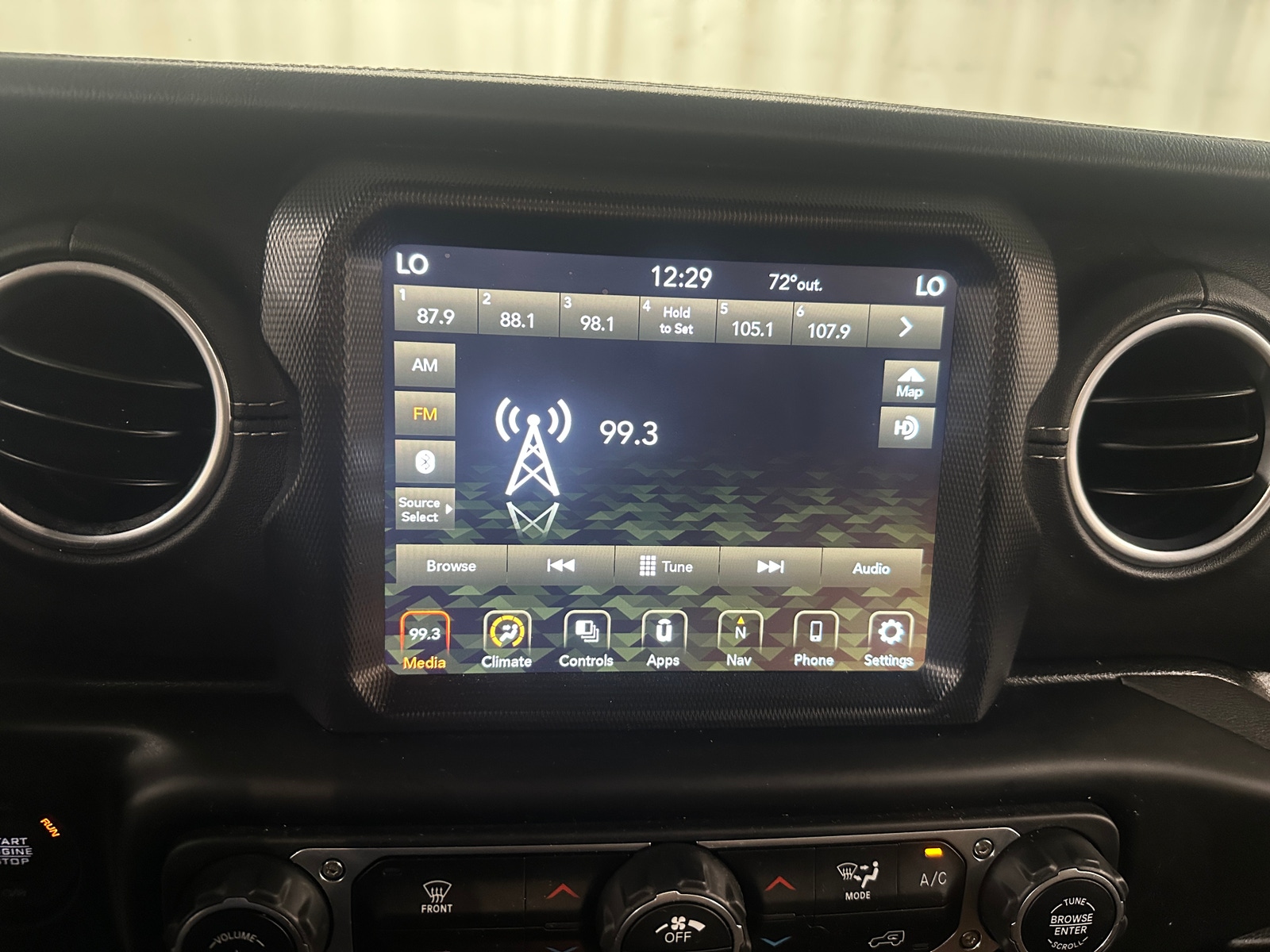 Thumbnail: 2021 Jeep Wrangler - 3