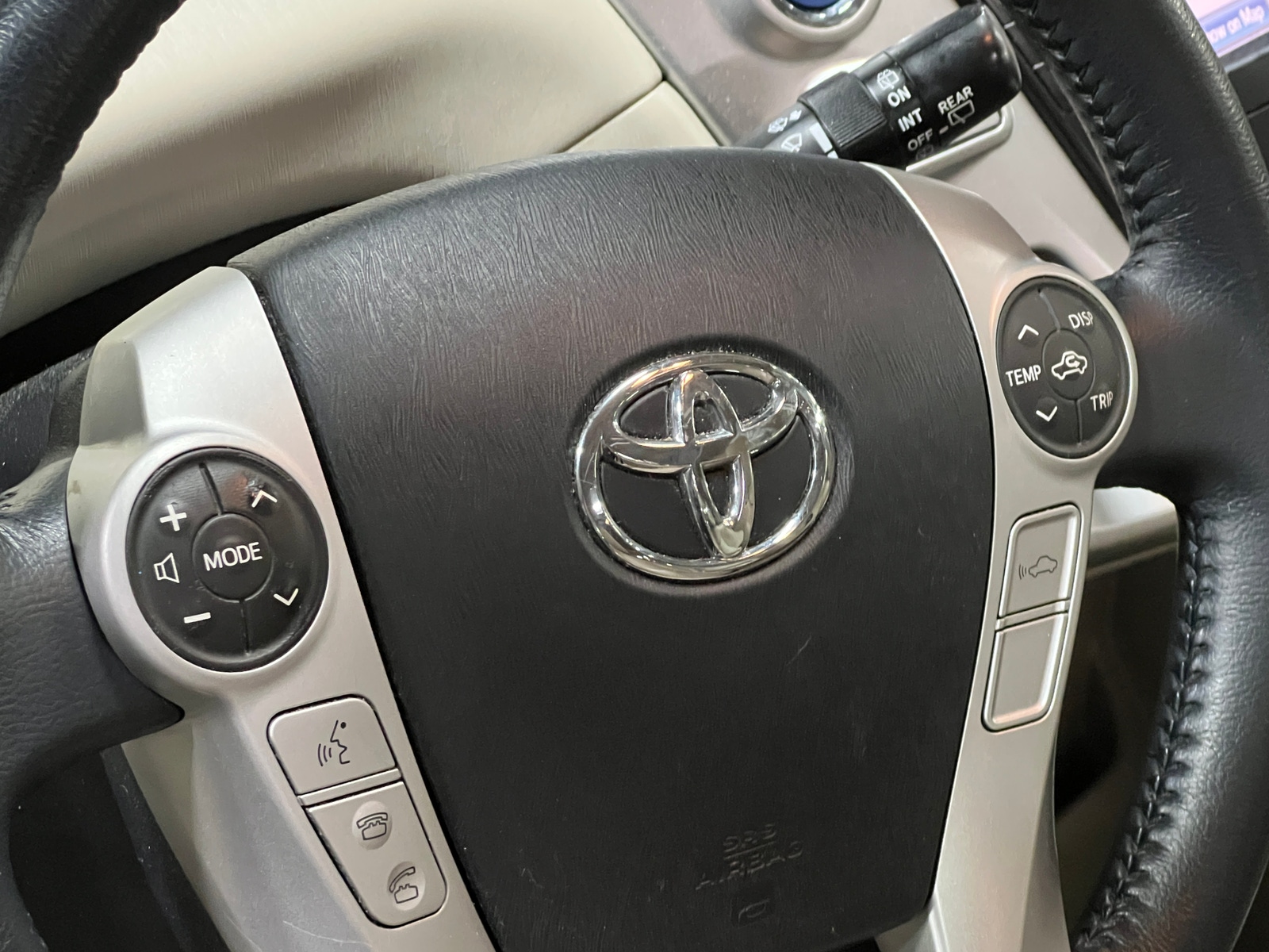 Thumbnail: 2013 Toyota Prius v - 5