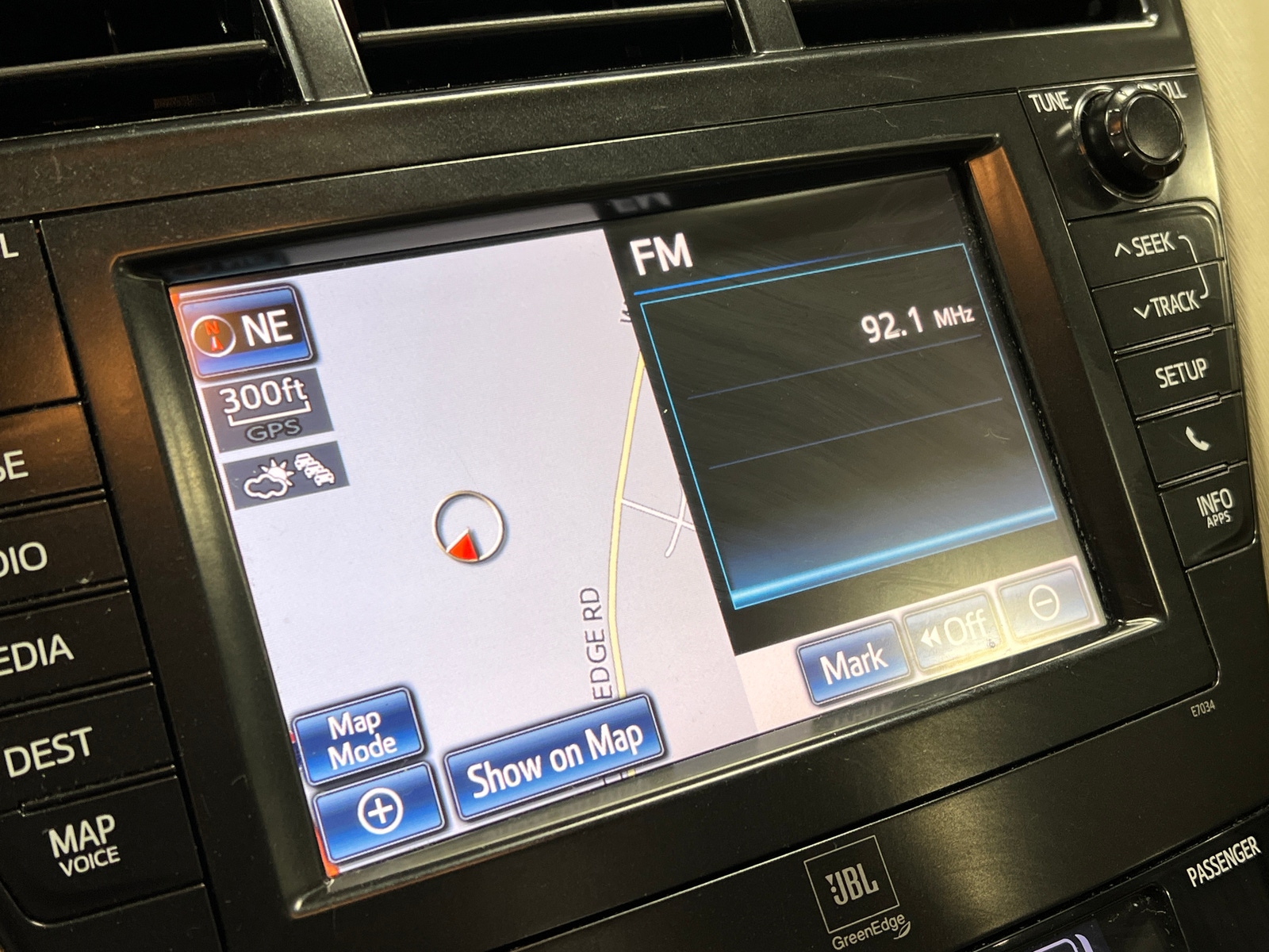 Thumbnail: 2013 Toyota Prius v - 4