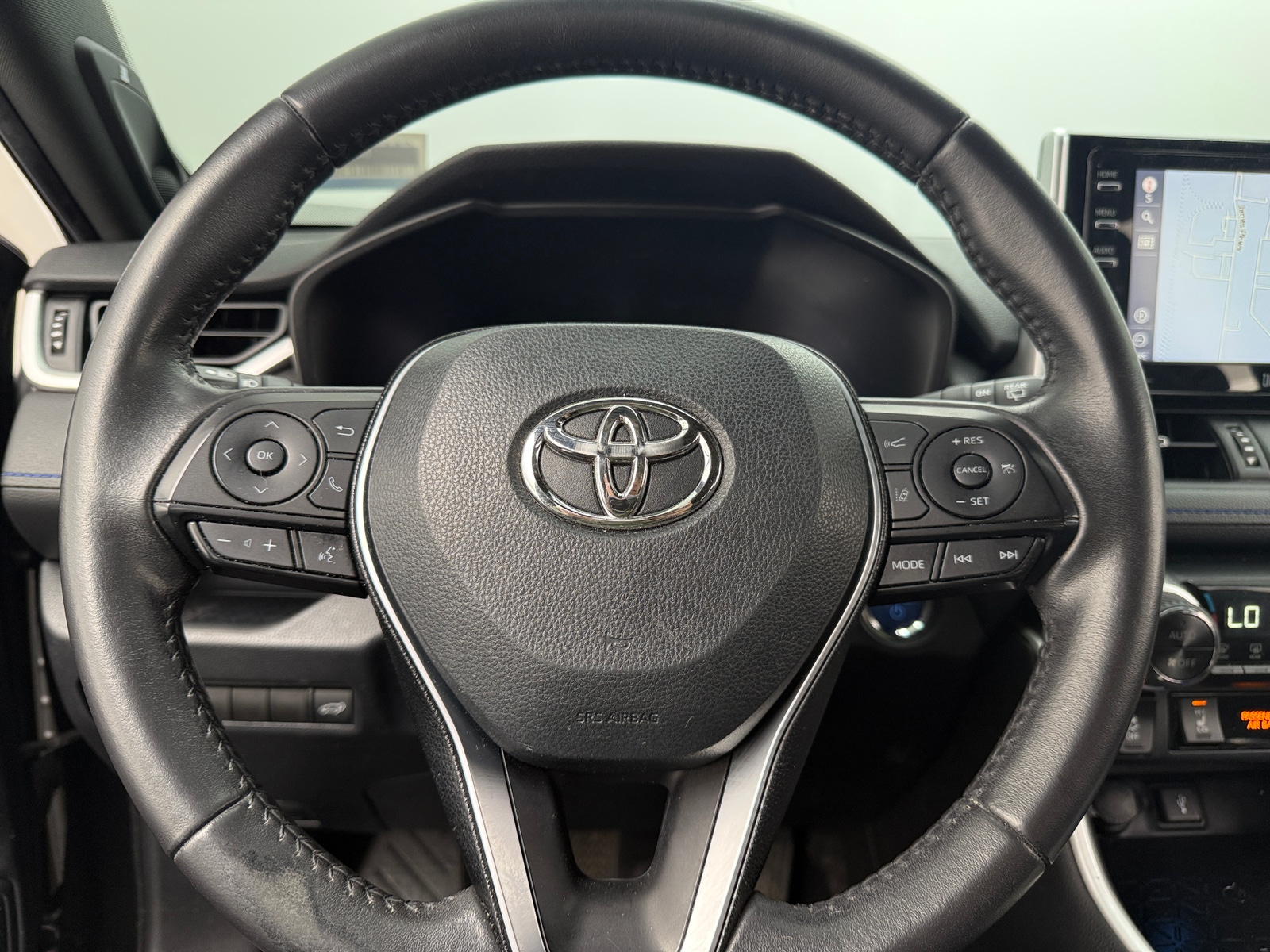 Thumbnail: 2020 Toyota RAV4 - 4