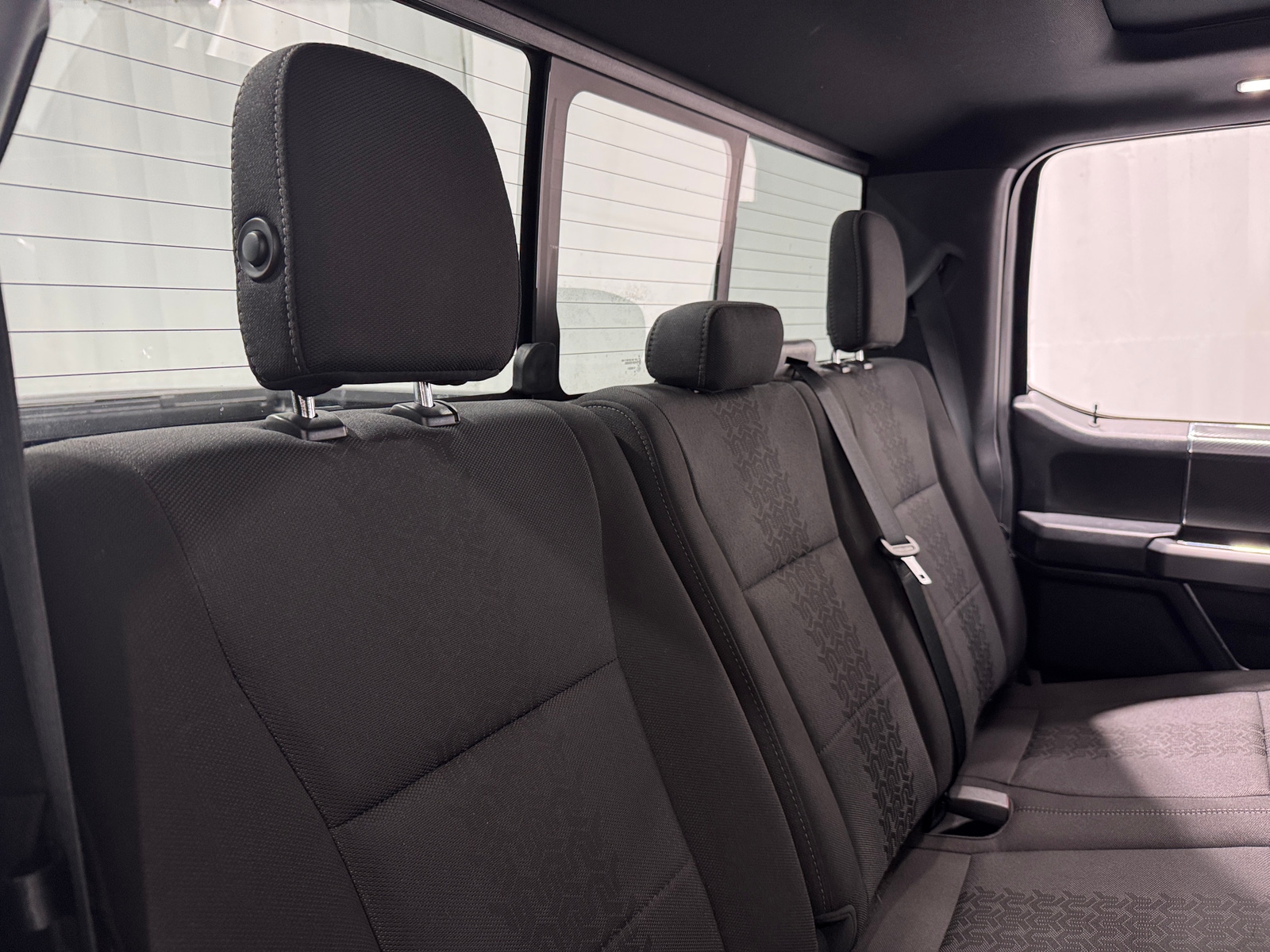 Thumbnail: 2018 Ford Econoline - 6