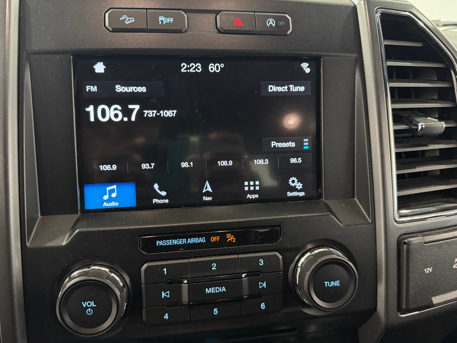 Thumbnail: 2018 Ford Econoline - 4