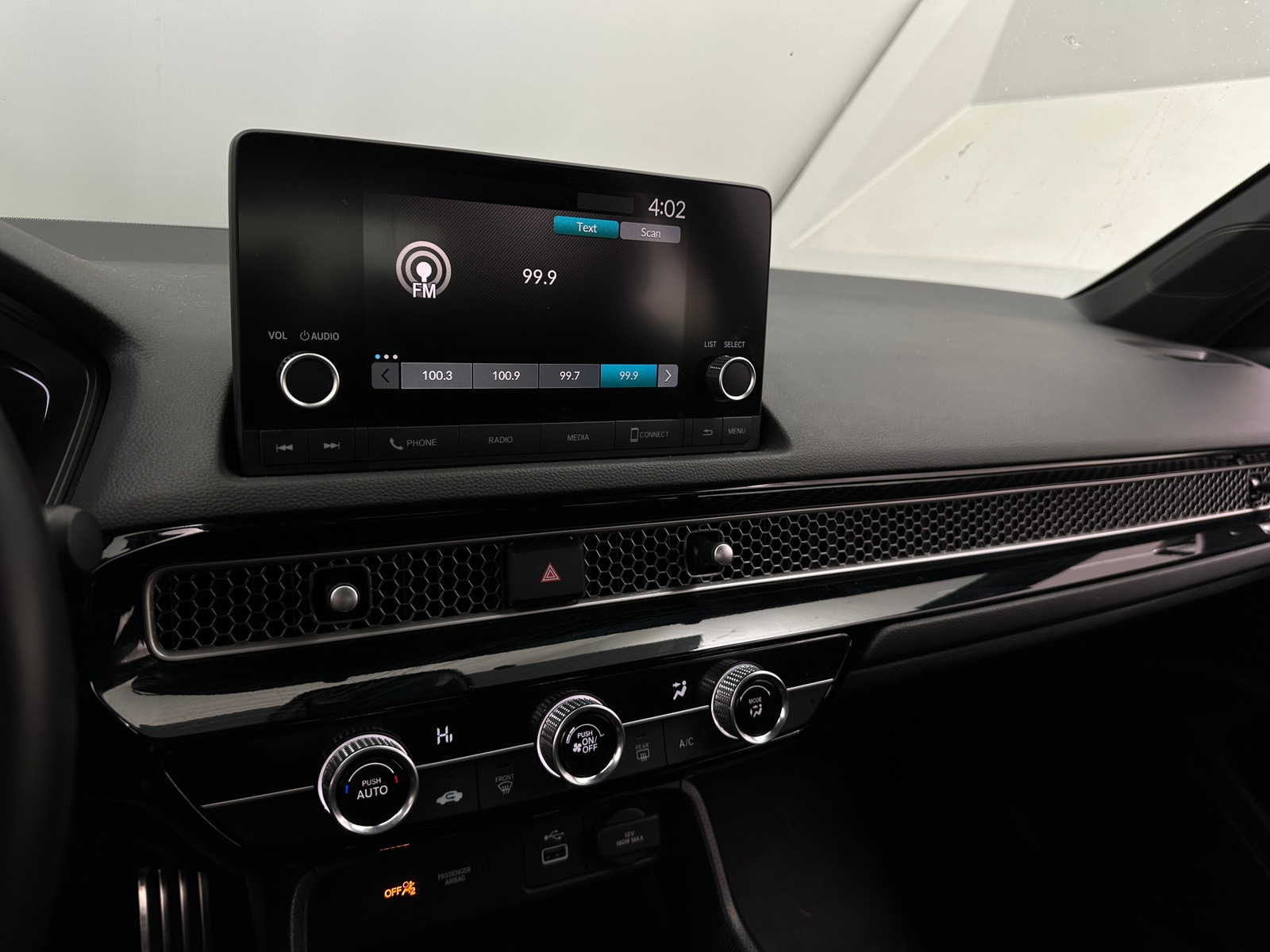 Thumbnail: 2023 Honda Civic - 4