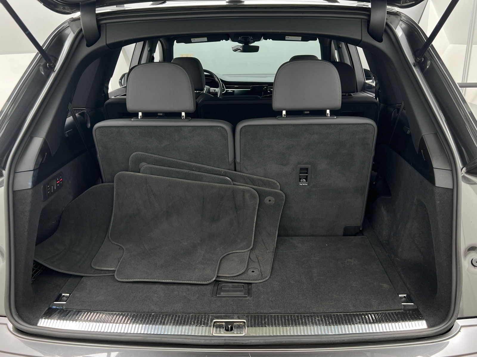 Thumbnail: 2021 Audi Q7 - 6