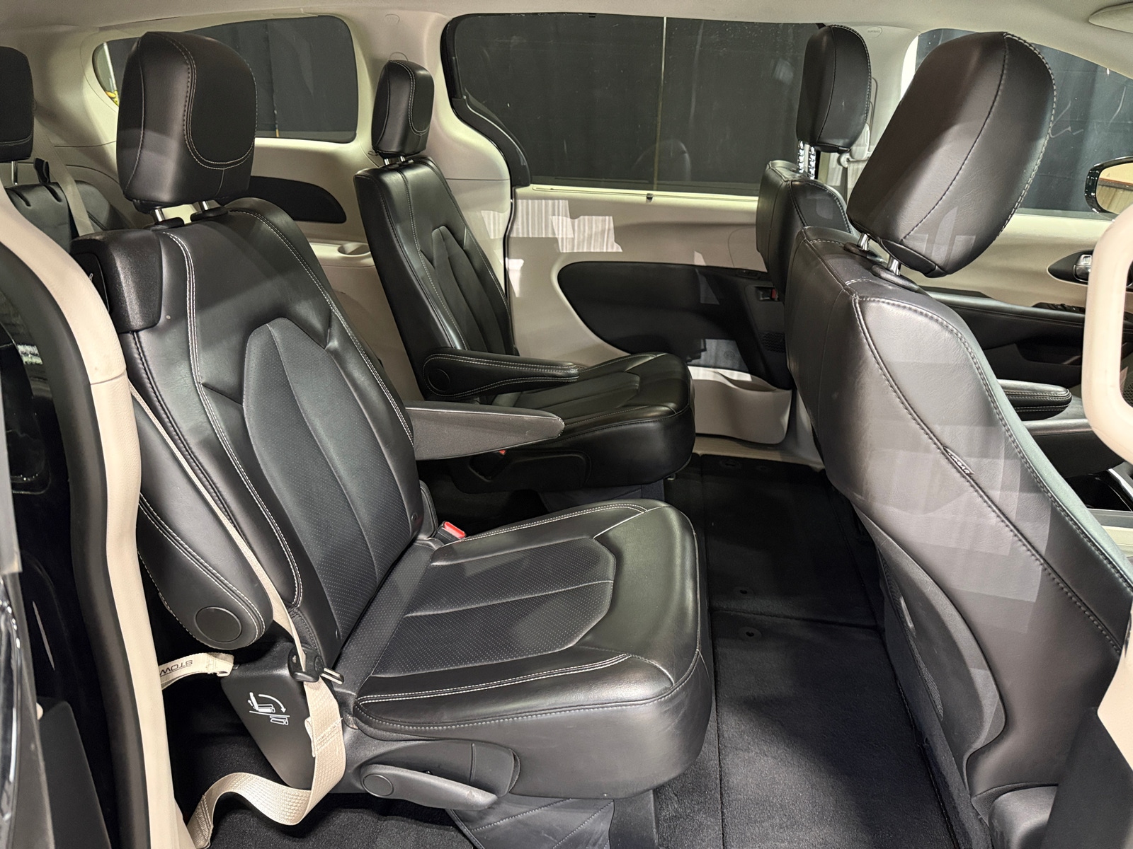 Thumbnail: 2024 Chrysler Pacifica - 5