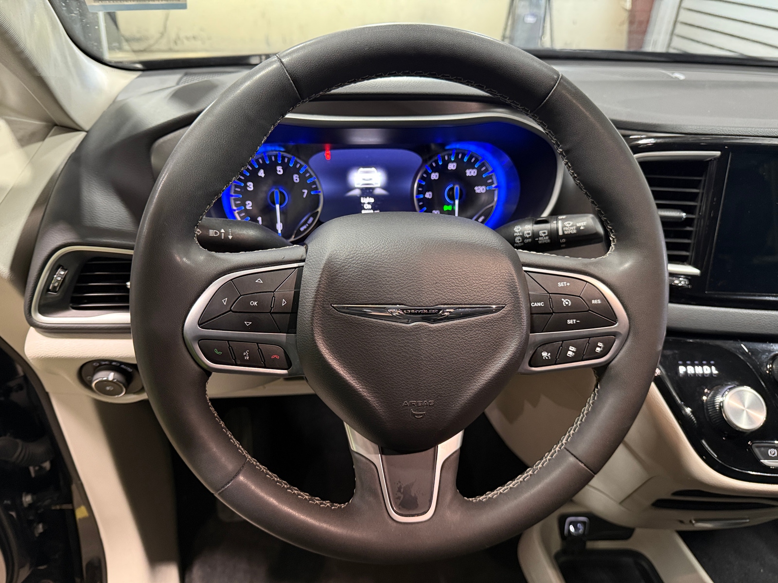 Thumbnail: 2024 Chrysler Pacifica - 4