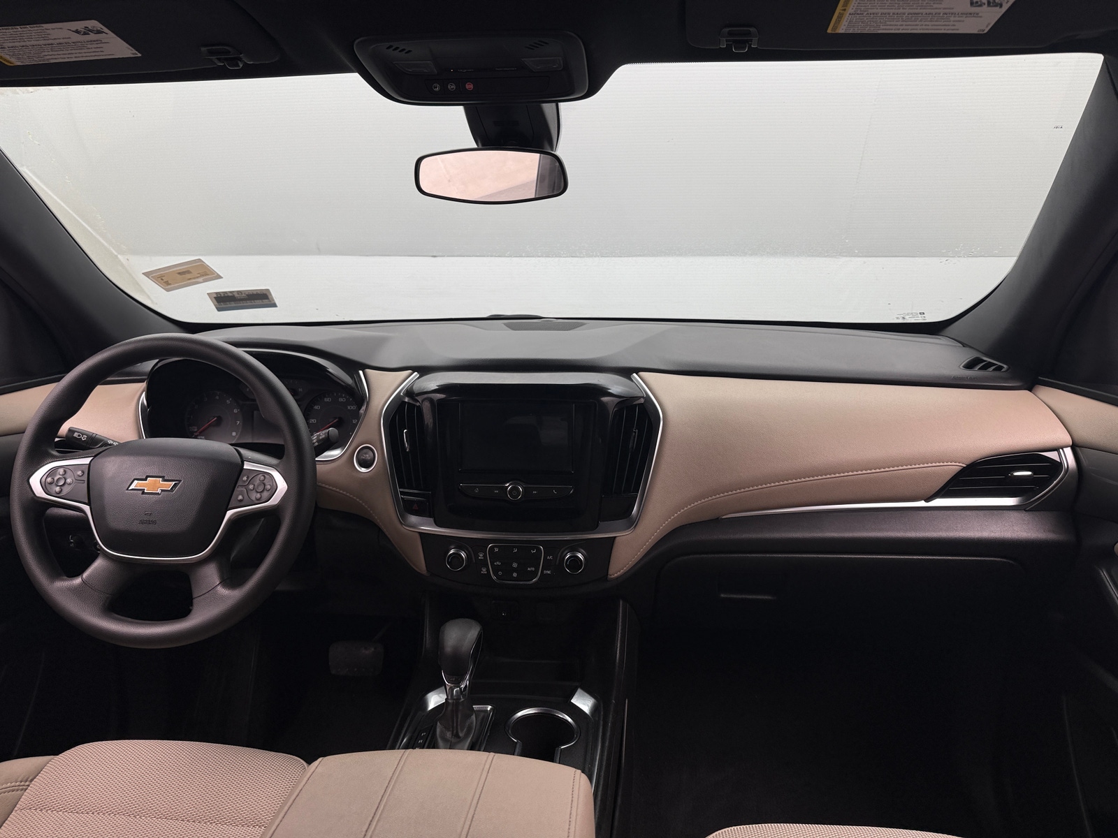 Thumbnail: 2023 Chevrolet Traverse - 3