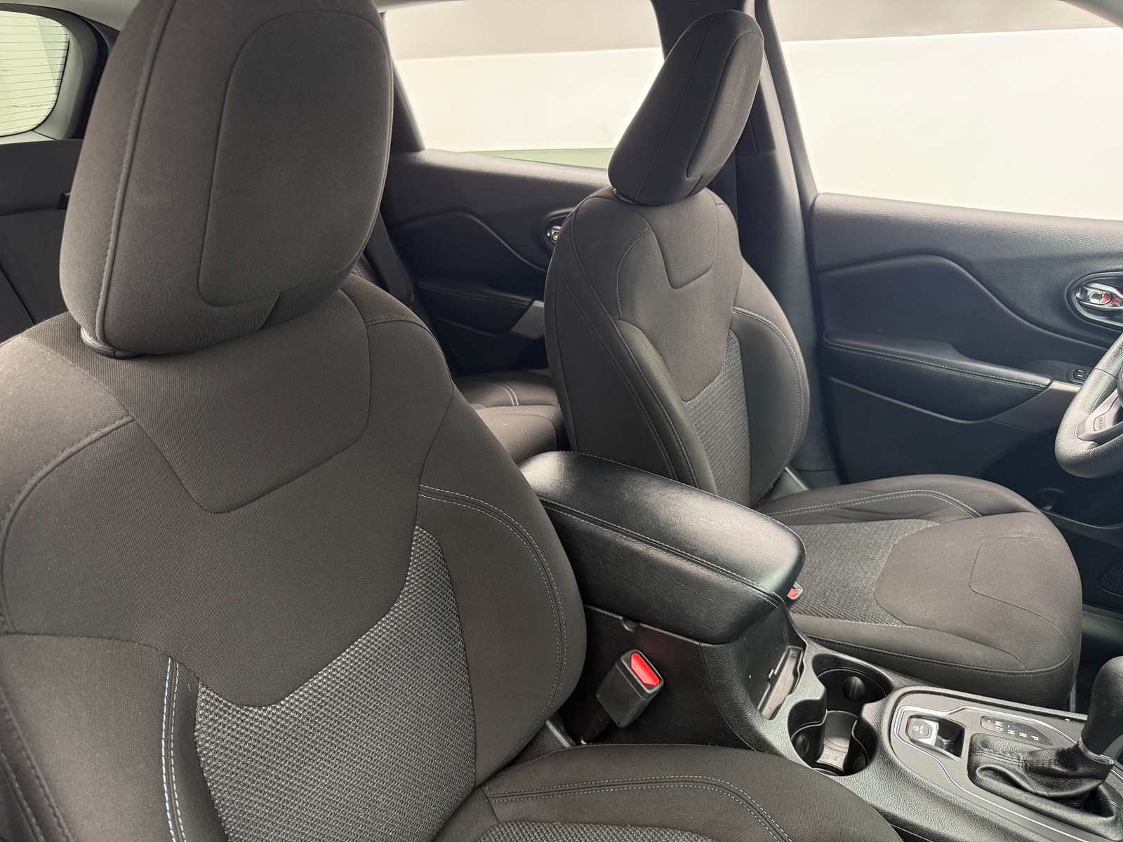 Thumbnail: 2019 Jeep Cherokee - 2