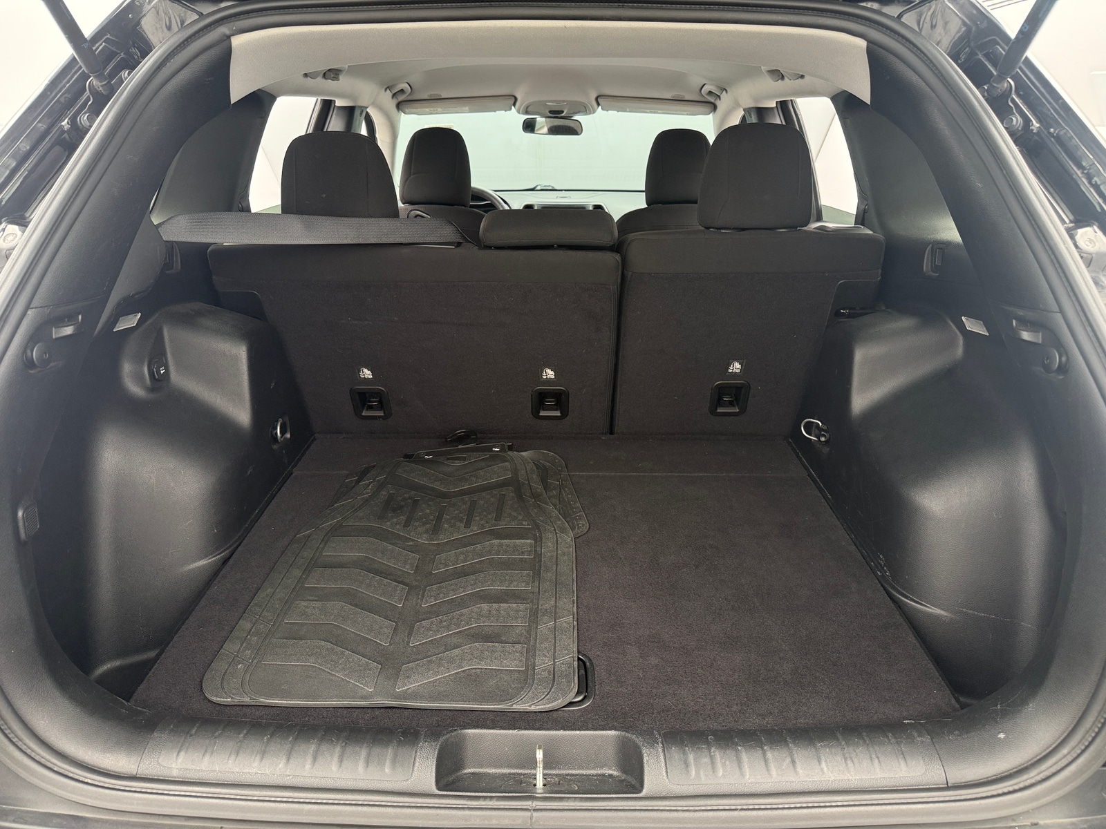 Thumbnail: 2019 Jeep Cherokee - 7