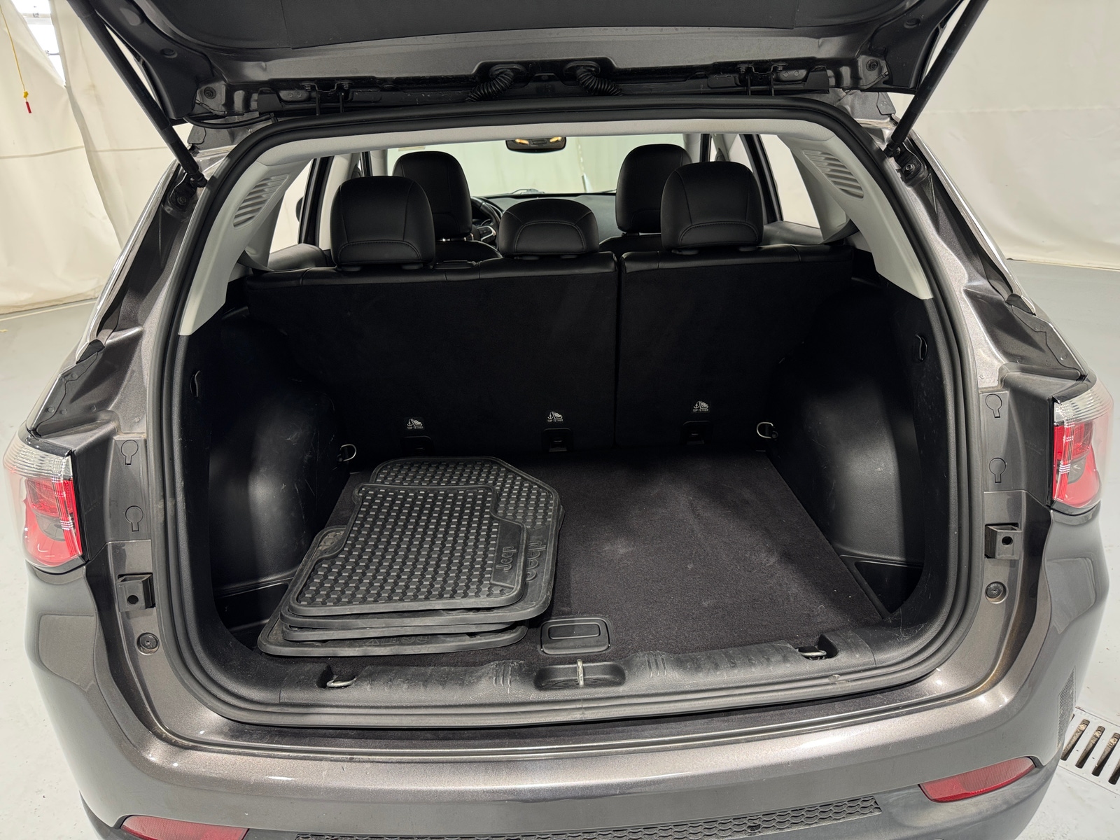 Thumbnail: 2018 Jeep Compass - 7