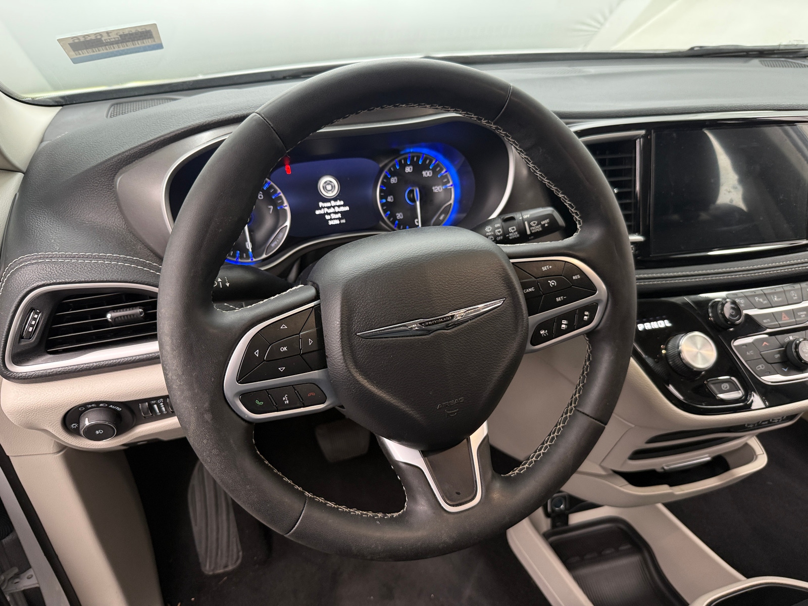 Thumbnail: 2024 Chrysler Pacifica - 4