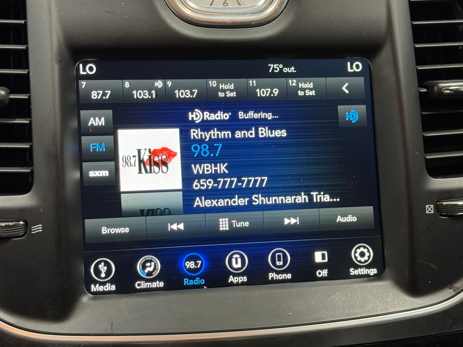 Thumbnail: 2019 Chrysler 300 - 4