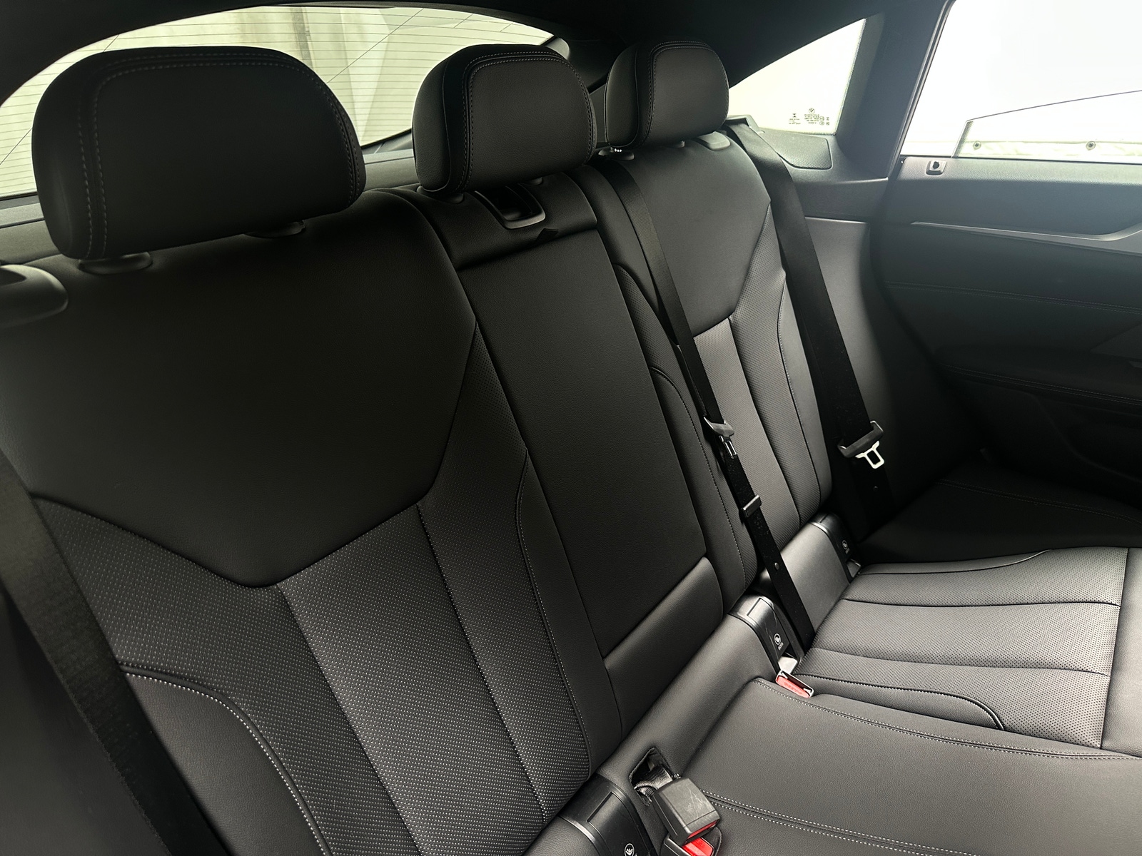 Thumbnail: 2023 BMW i4 - 5