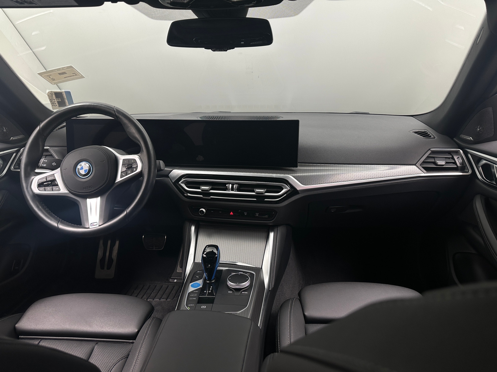 Thumbnail: 2023 BMW i4 - 2