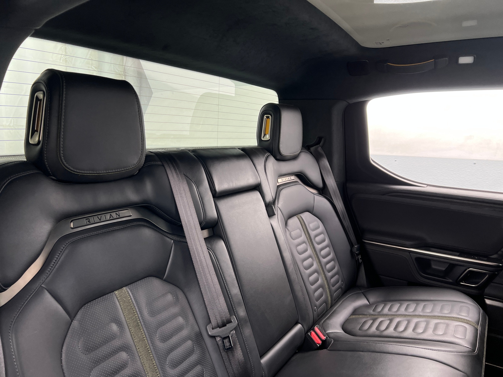 Thumbnail: 2022 Rivian R1T - 5