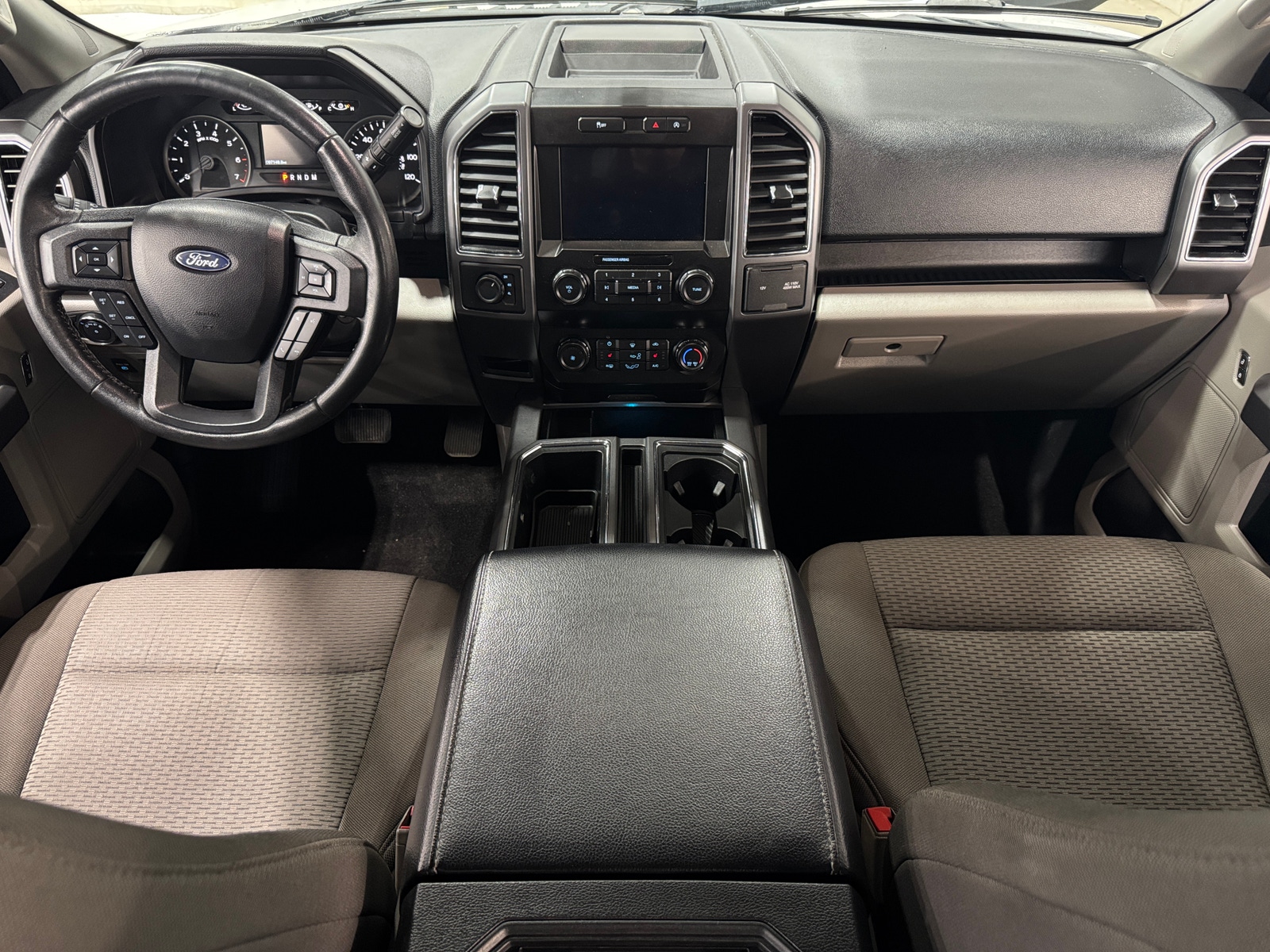 Thumbnail: 2019 Ford Econoline - 3