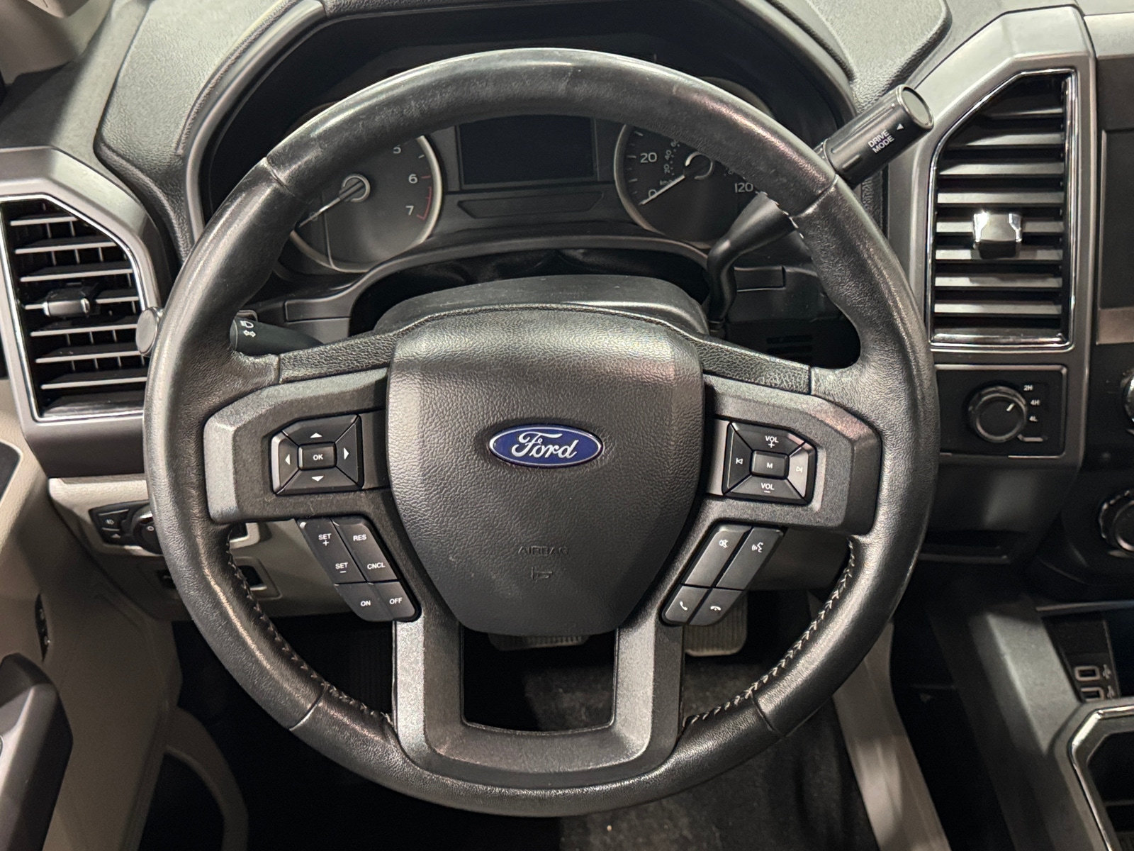 Thumbnail: 2019 Ford Econoline - 5