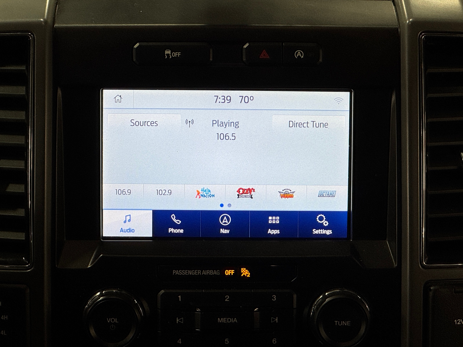 Thumbnail: 2019 Ford Econoline - 4