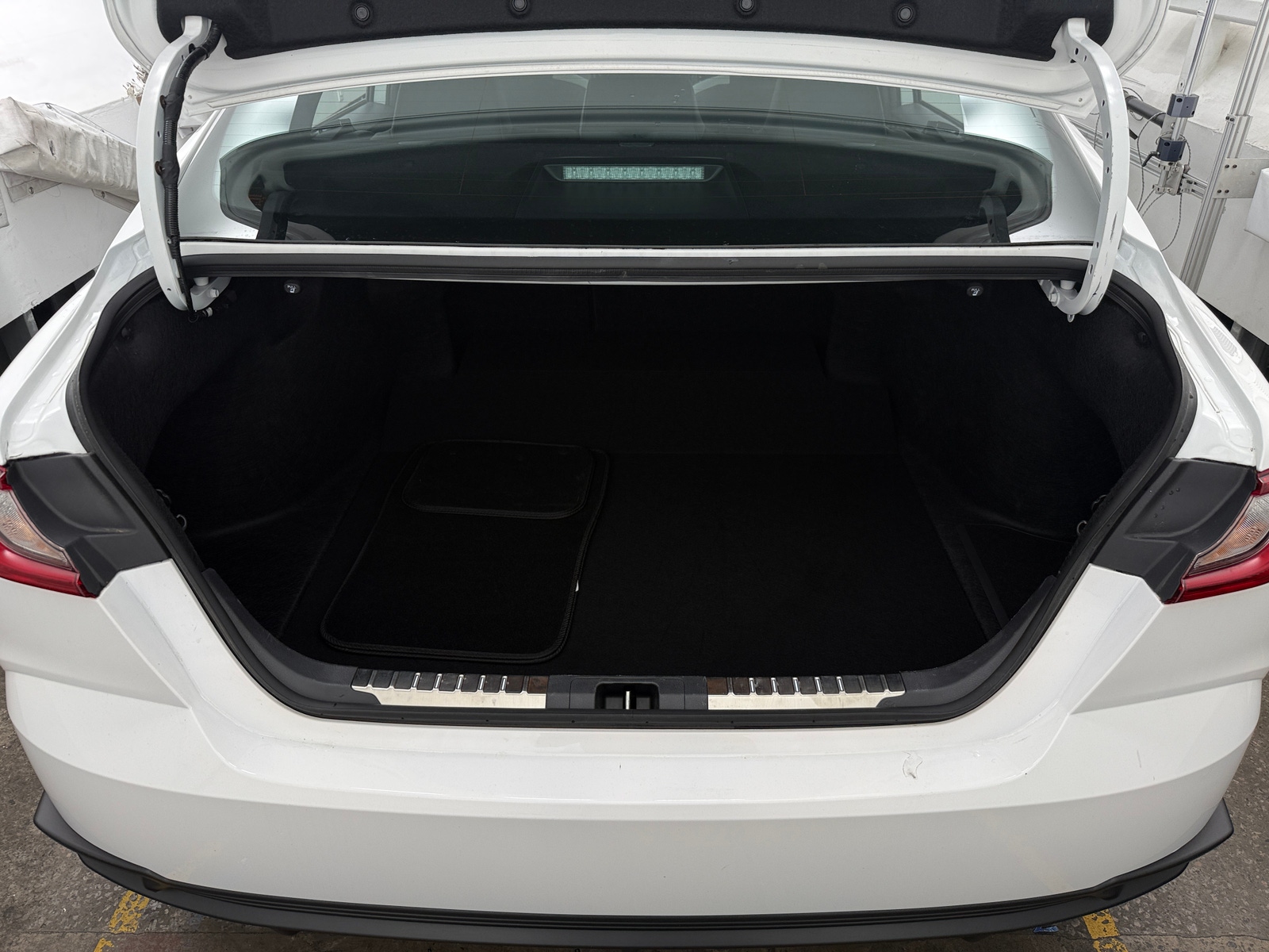 Thumbnail: 2025 Toyota Camry - 6