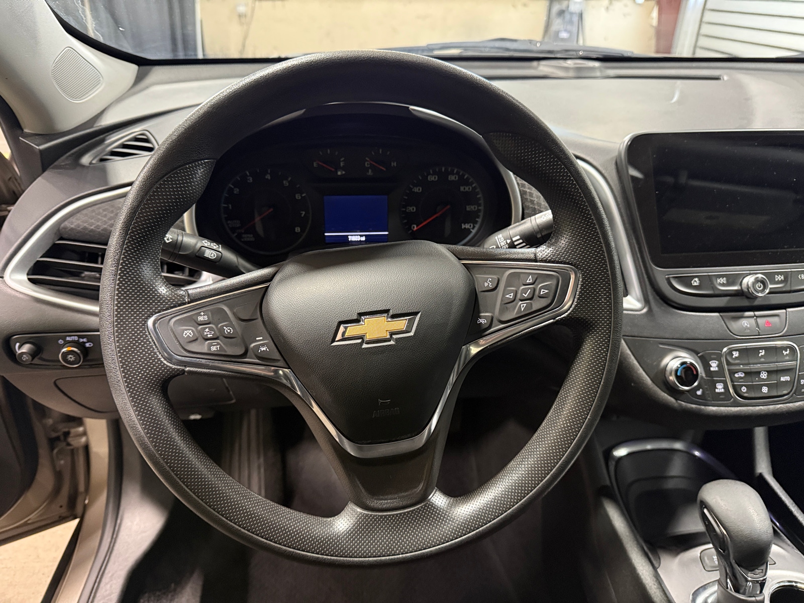 Thumbnail: 2023 Chevrolet Malibu - 5