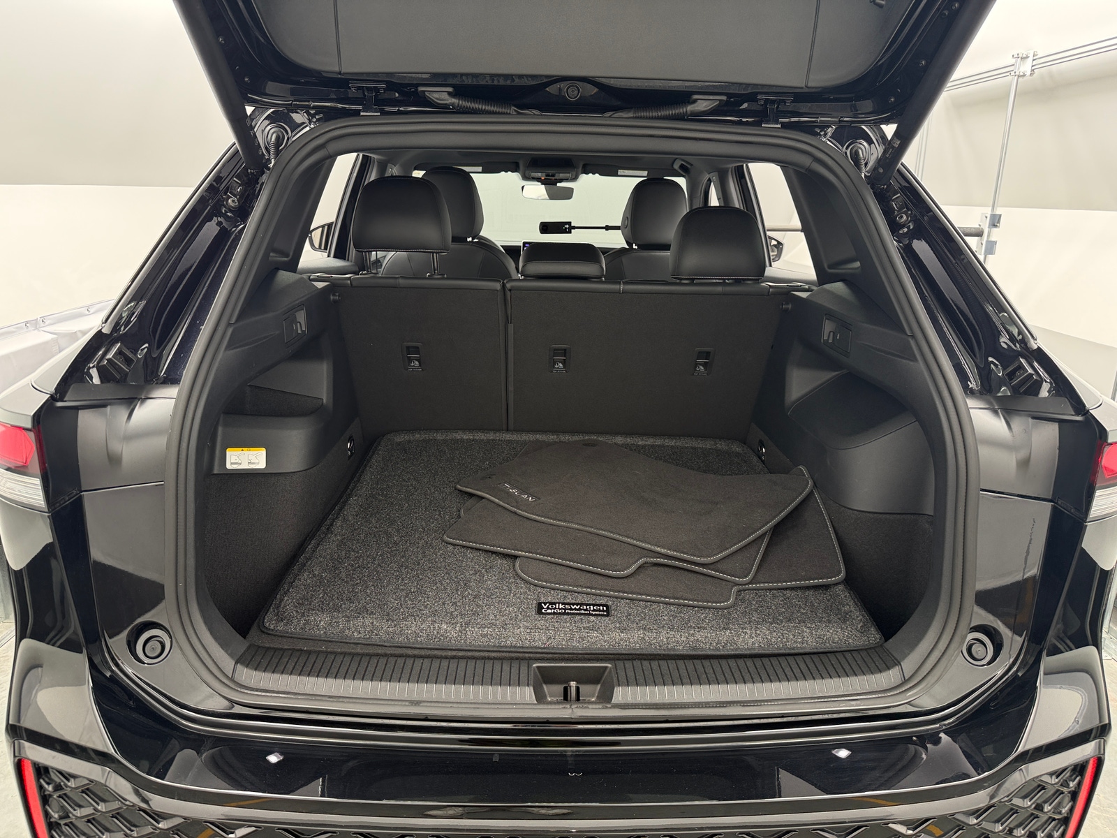 Thumbnail: 2025 Volkswagen Tiguan - 6